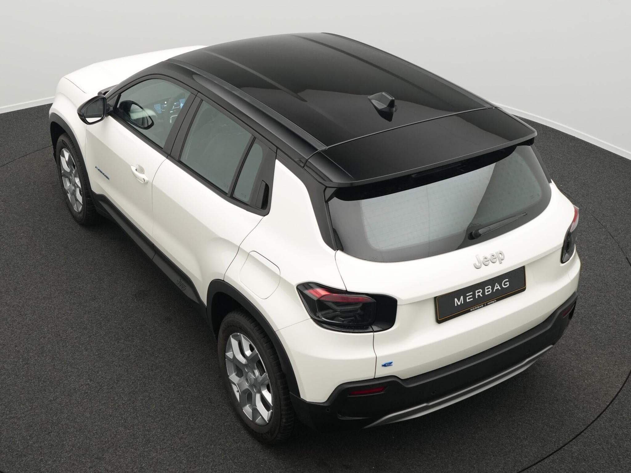 Jeep Avenger Altitude (2023) - Photo 11