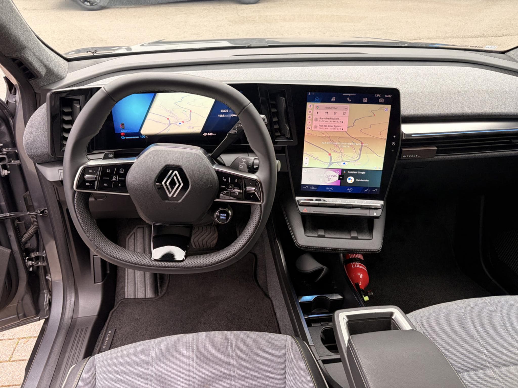 Renault Scenic E-TECH Electric 220 Long Range Techno (2024) - Photo 8
