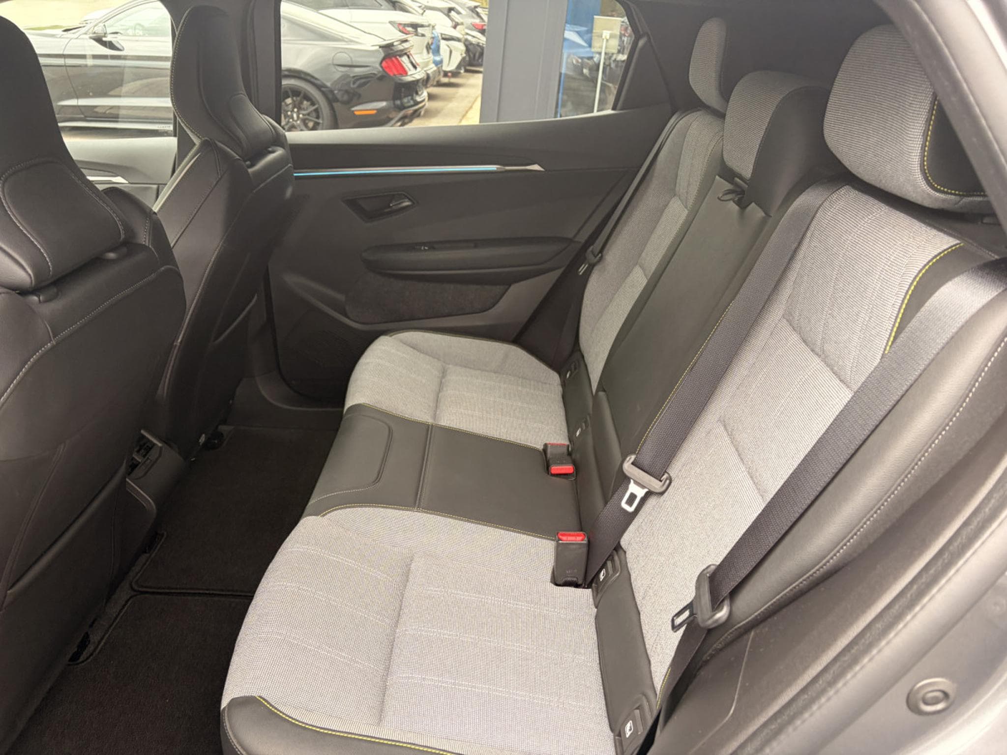 Renault Scenic E-TECH Electric 220 Long Range Techno (2024) - Photo 9