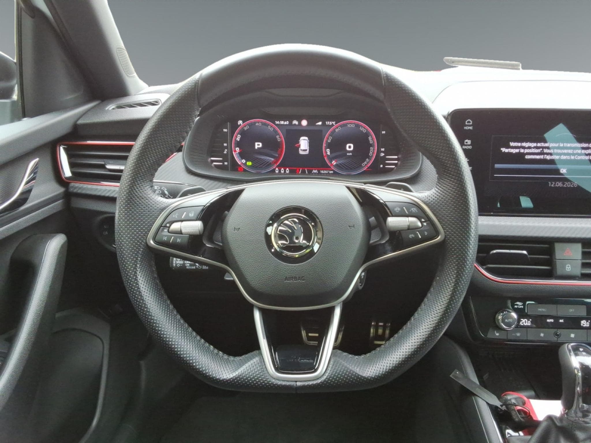 Skoda Kamiq 1.5 TSI Monte Carlo DSG (2024) - Photo 11