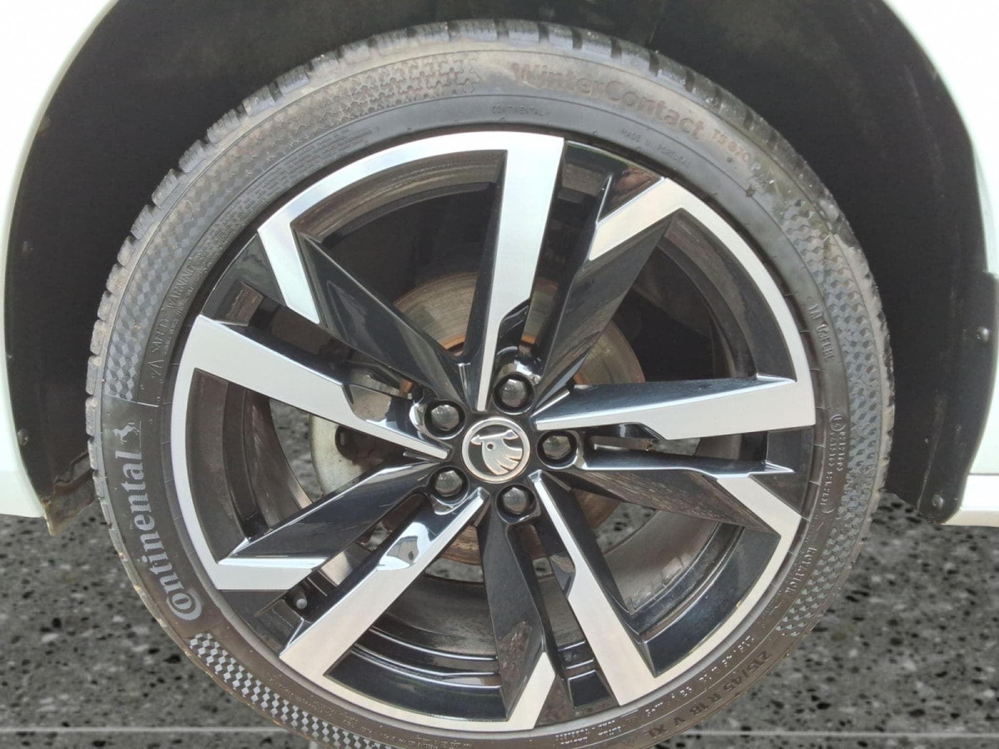 Skoda Kamiq 1.5 TSI Monte Carlo DSG (2024) - Photo 15