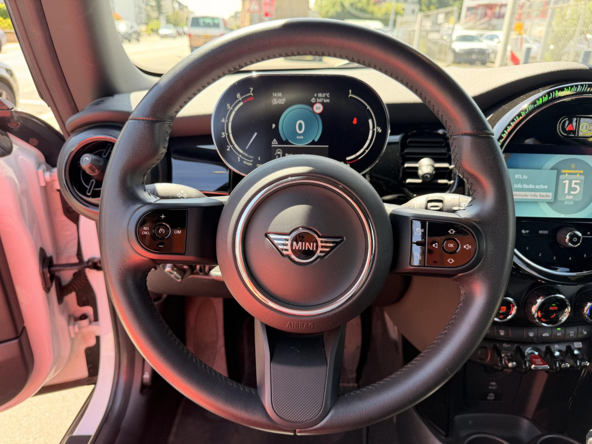 Mini Cooper 1.5 Steptronic 136 (2024) - Photo 18