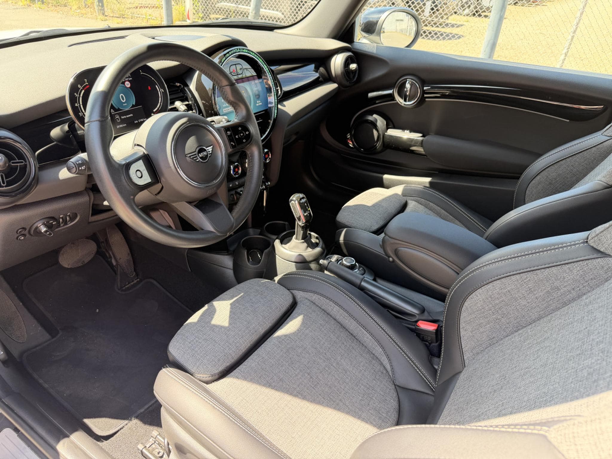Mini Cooper 1.5 Steptronic 136 (2024) - Photo 19