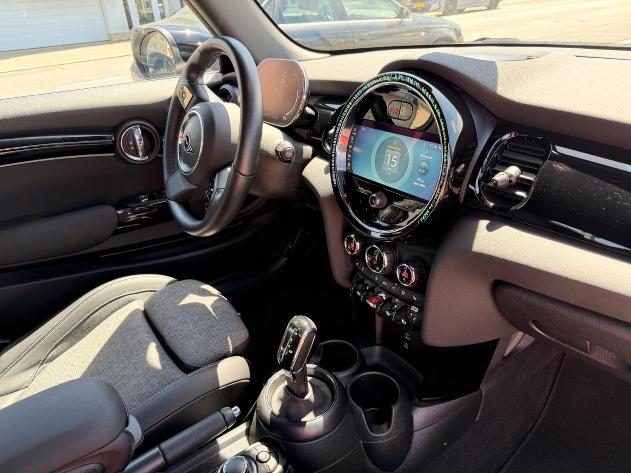 Mini Cooper 1.5 Steptronic 136 (2024) - Photo 20