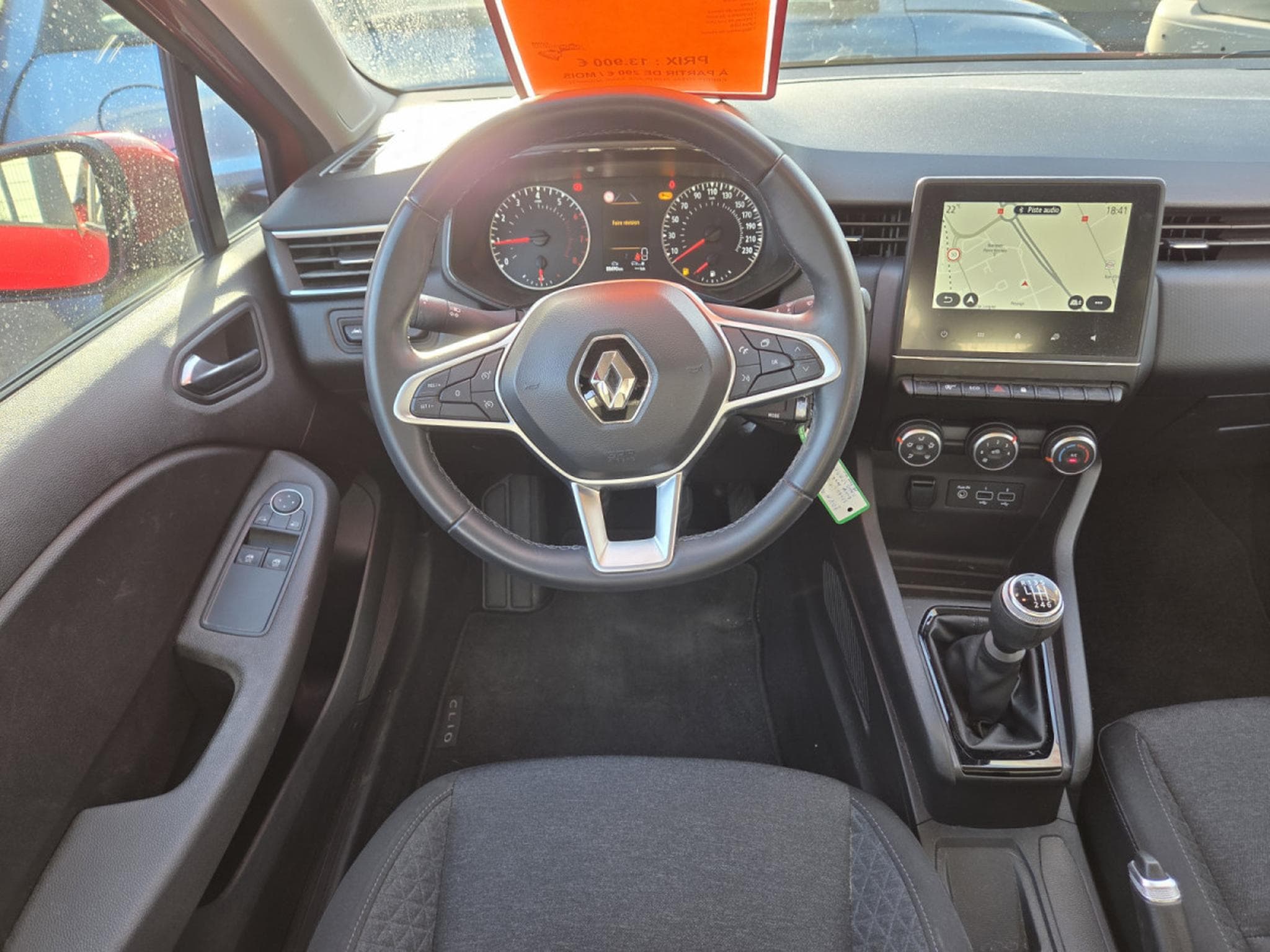 Renault Clio TCE CORPORATE EDITION (2022) - Photo 10