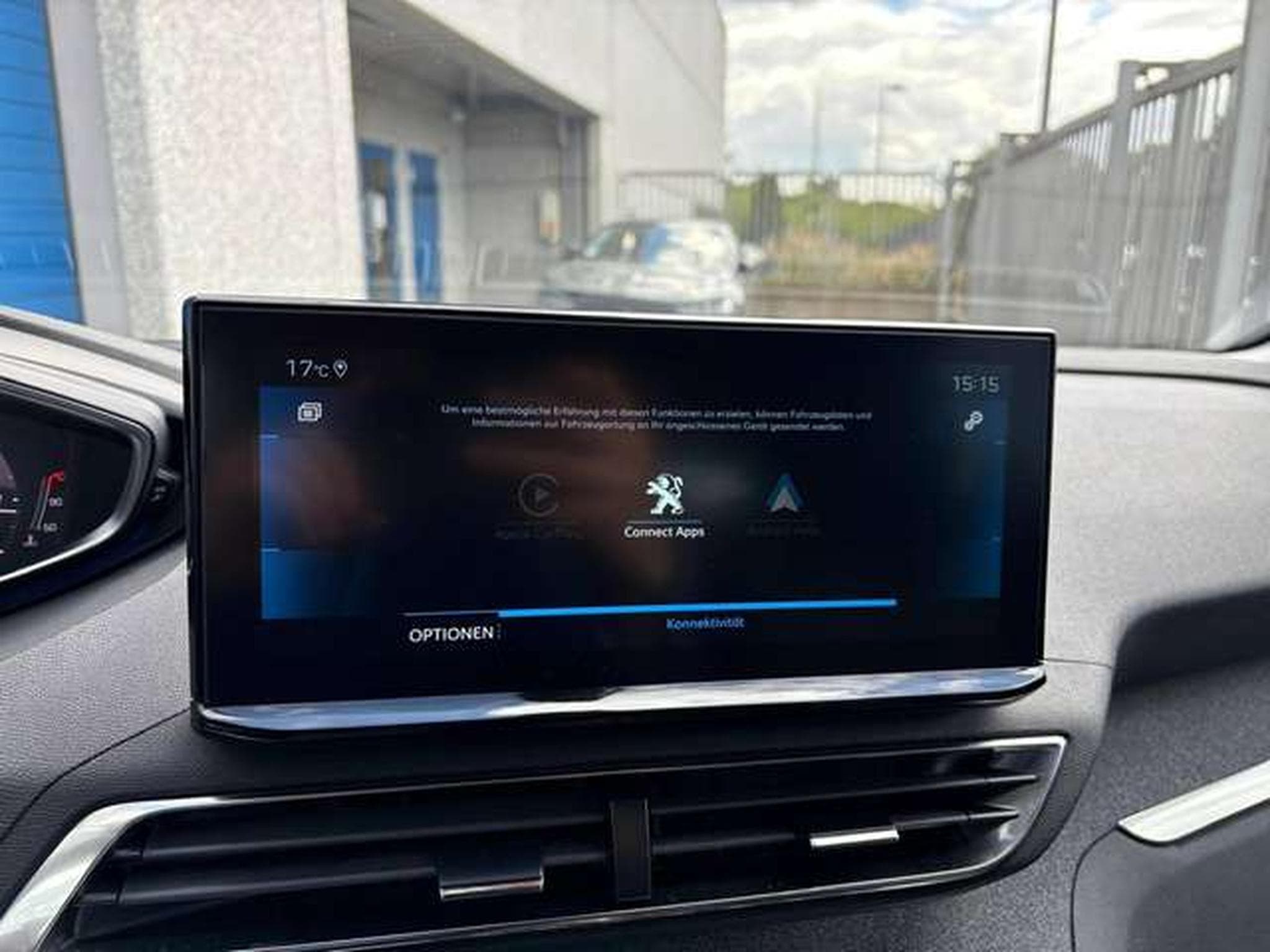 Peugeot 3008 3008 PureTech 130EAT8 allure pack (2023) - Photo 8