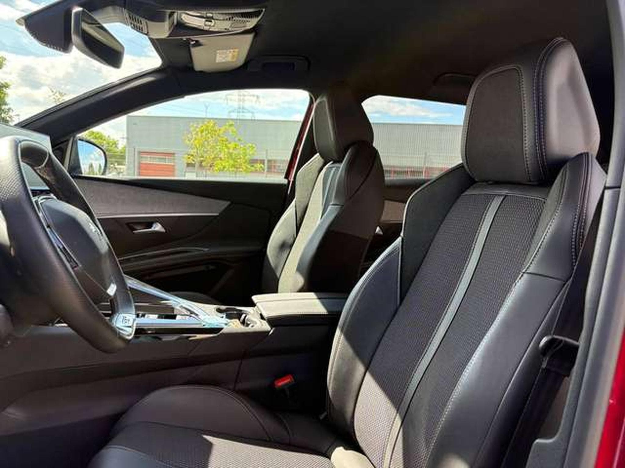 Peugeot 3008 3008 1.2 PURETECH 130CH S&S GT EAT8 (2023) - Photo 5