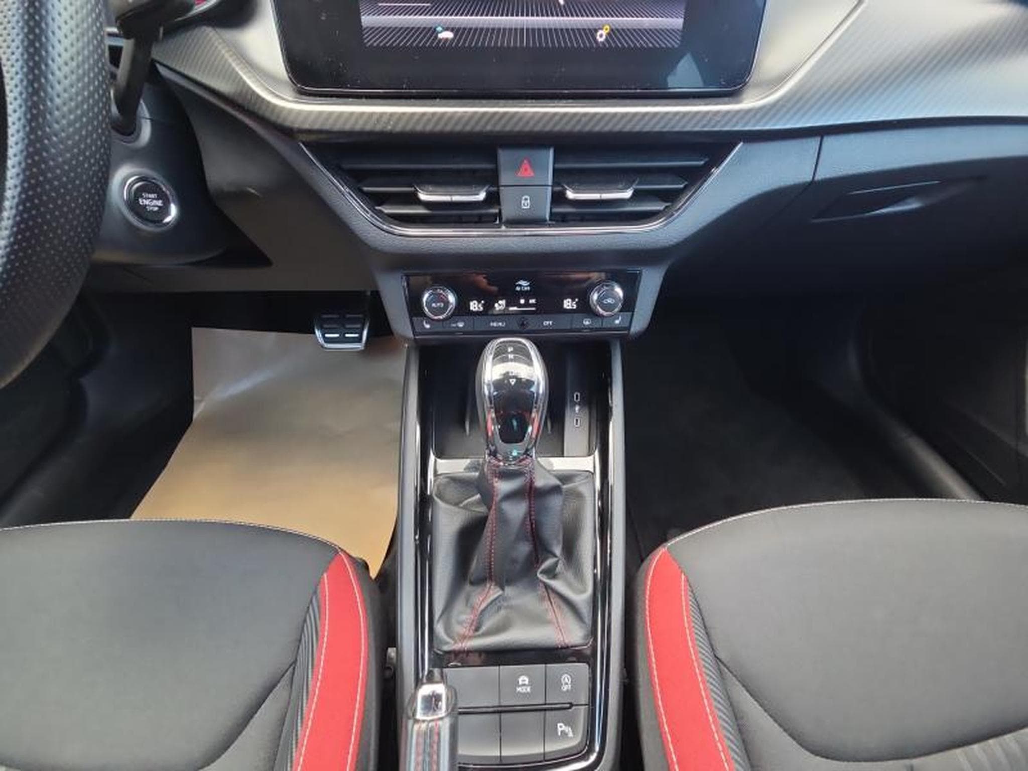 Skoda Kamiq Monte Carlo DSG / Essence (2022) - Photo 13