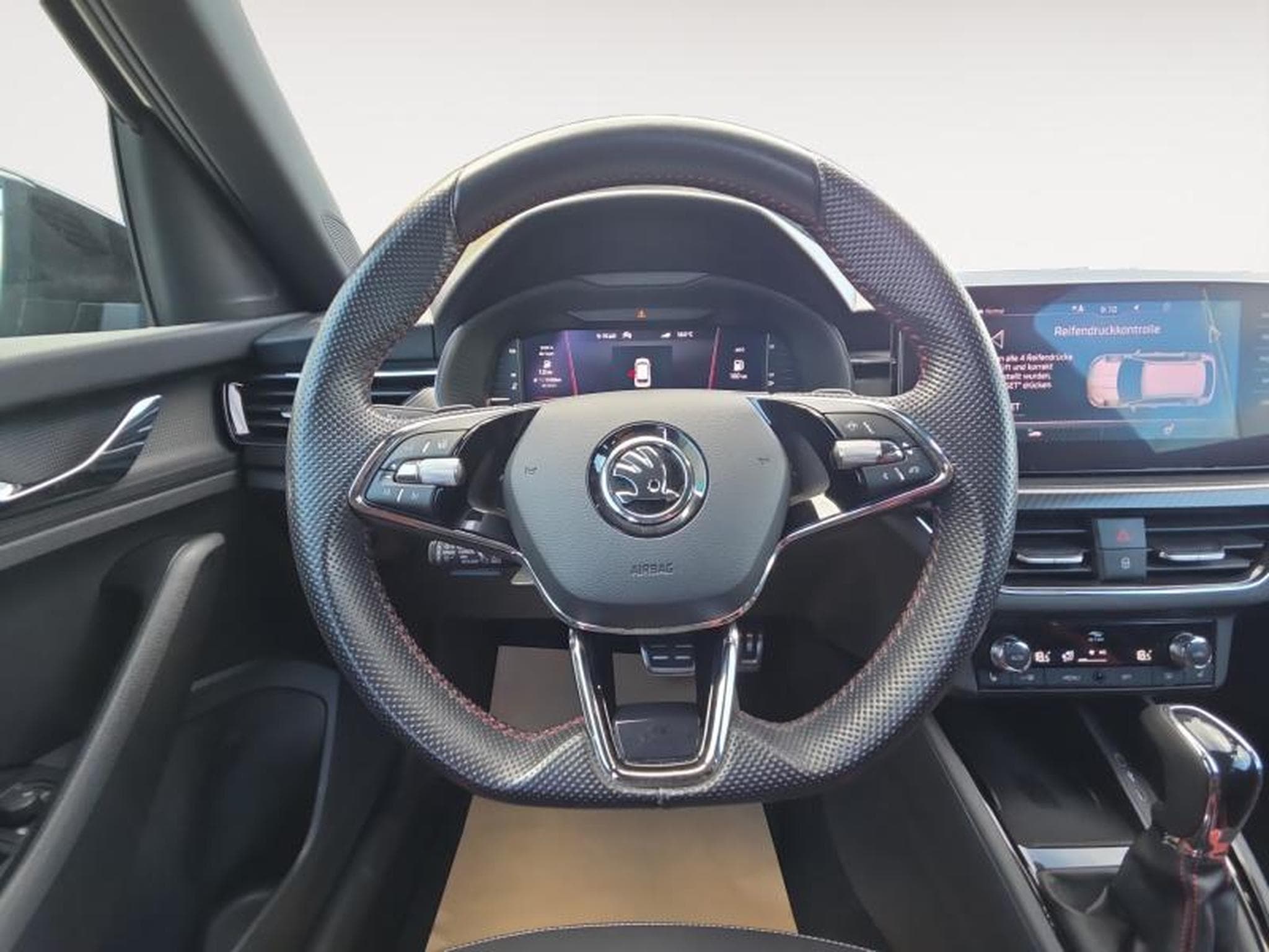 Skoda Kamiq Monte Carlo DSG / Essence (2022) - Photo 14