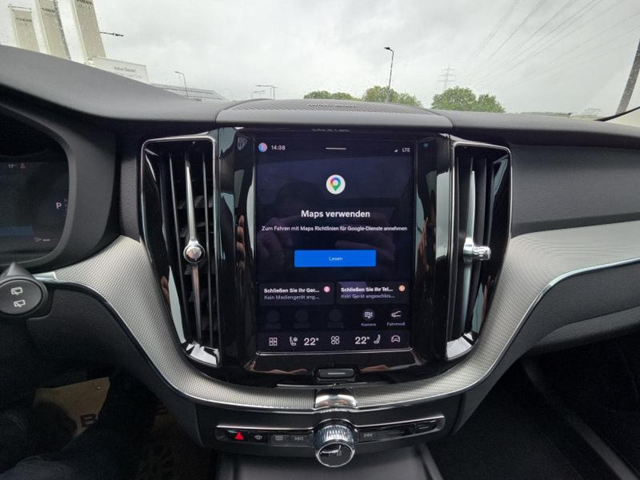Volvo XC60 B4 Plus Dark / Essence (2024) - Photo 16