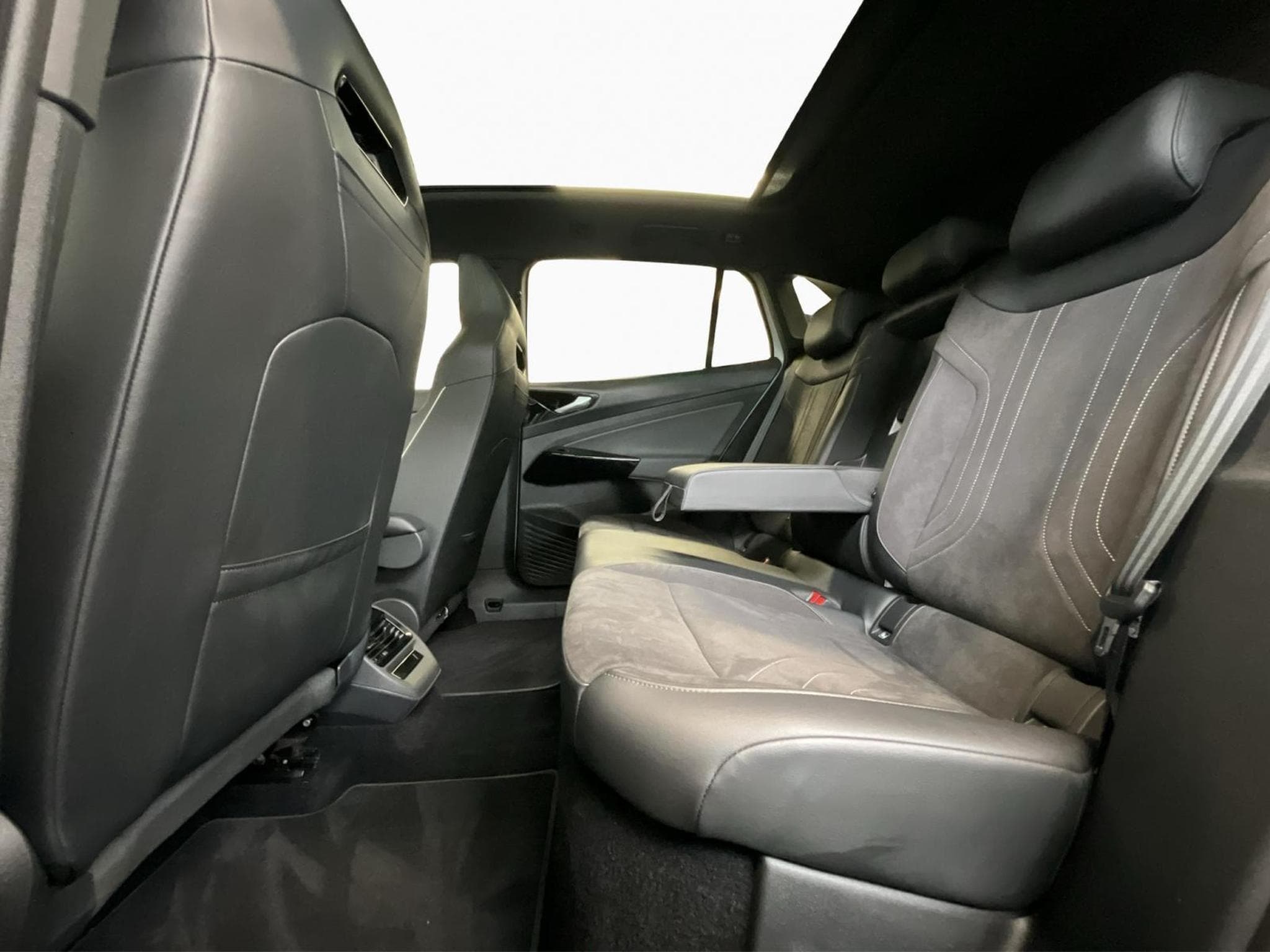 VW ID.4 77kWh+Pro-Perf.+4M+P.Design+P.Conf.+P.Ass+AHK (2023) - Photo 20