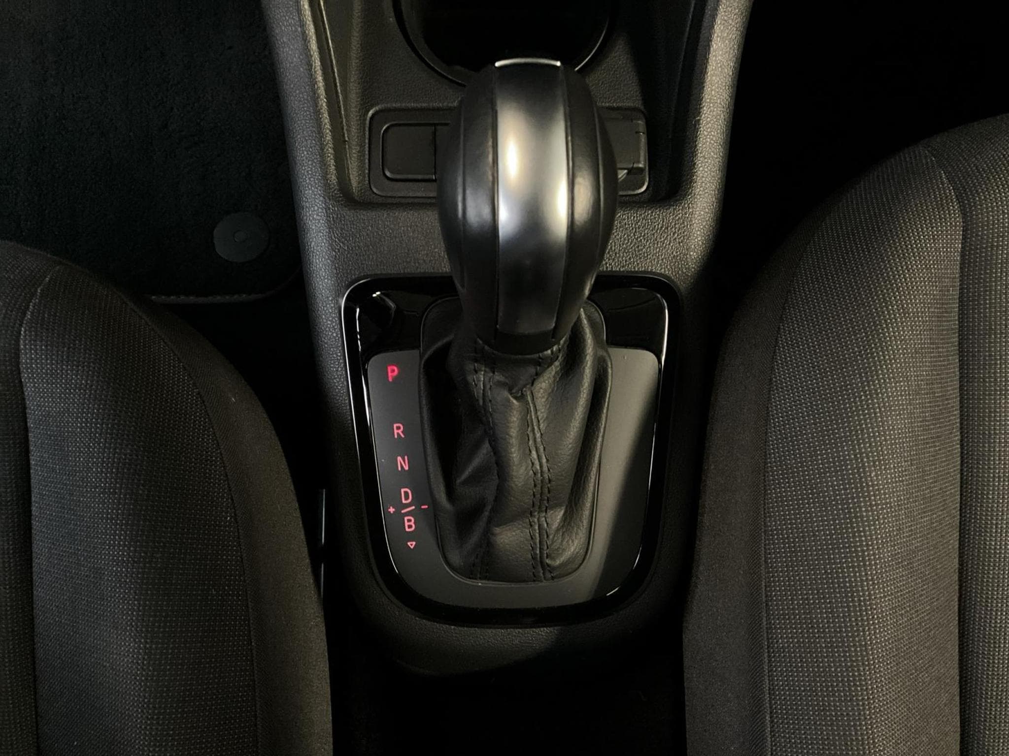 VW UP 32kWh+Move+P.Design+P.Ass+Digi+ (2021) - Photo 14