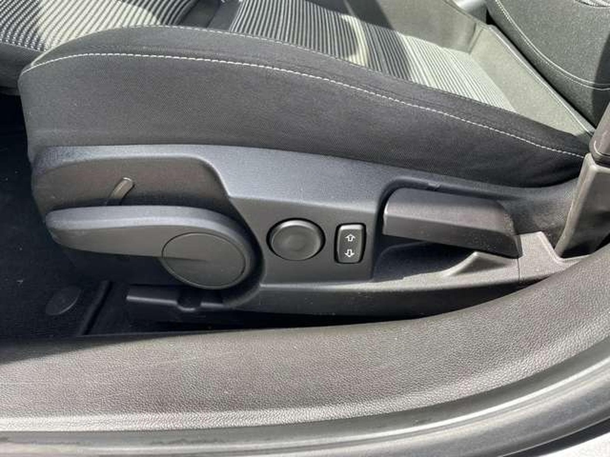Opel Insignia Insignia 2.0 CDTI ecoflex Business Cosmo (2010) - Photo 9