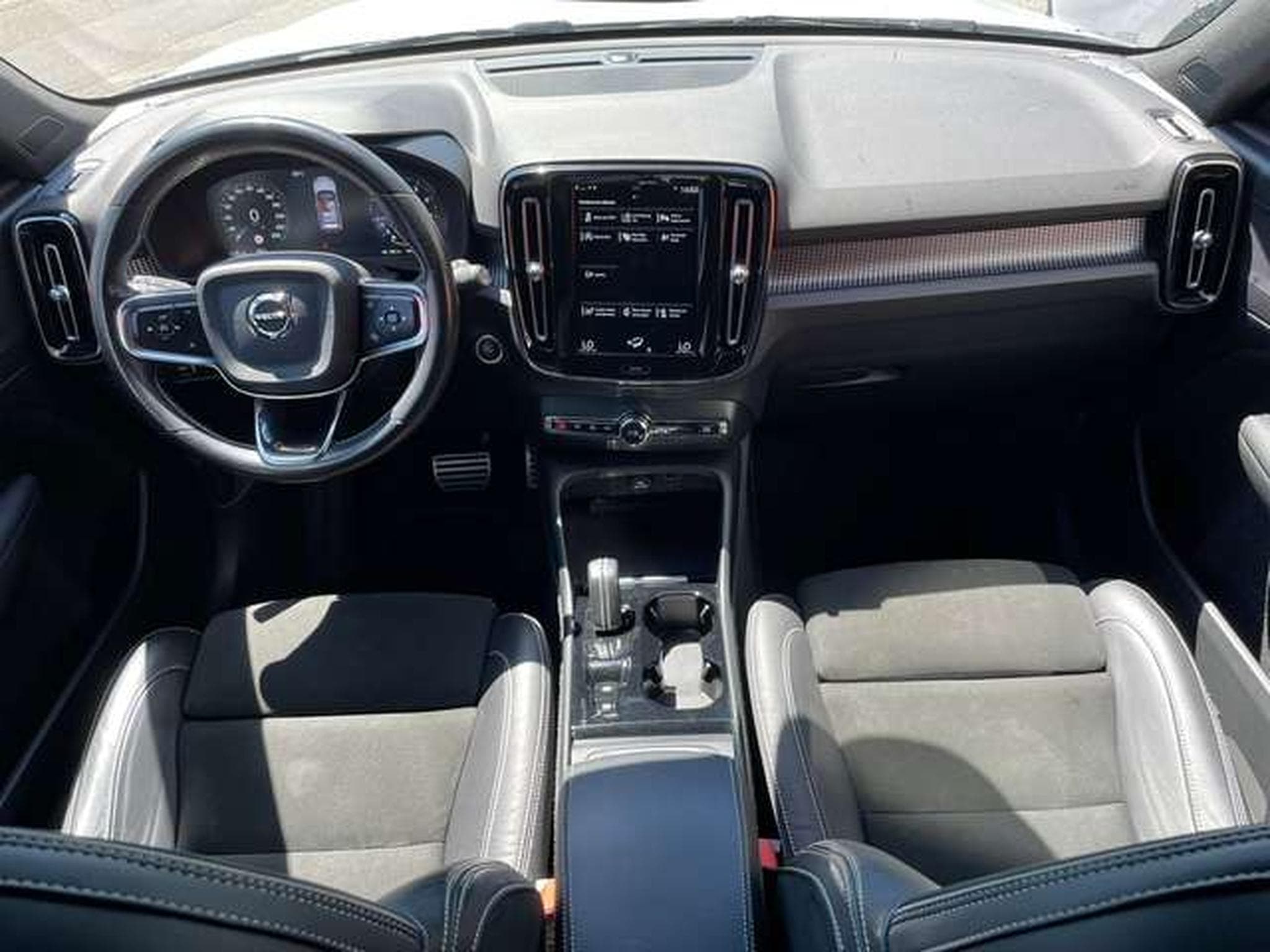 Volvo XC40 T3 Momentum JUSQU'A 35 MOIS DE GARANTIE (2021) - Foto 11