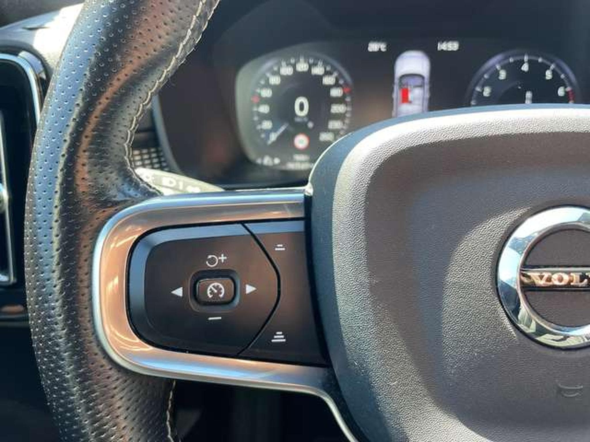 Volvo XC40 T3 Momentum JUSQU'A 35 MOIS DE GARANTIE (2021) - Foto 13