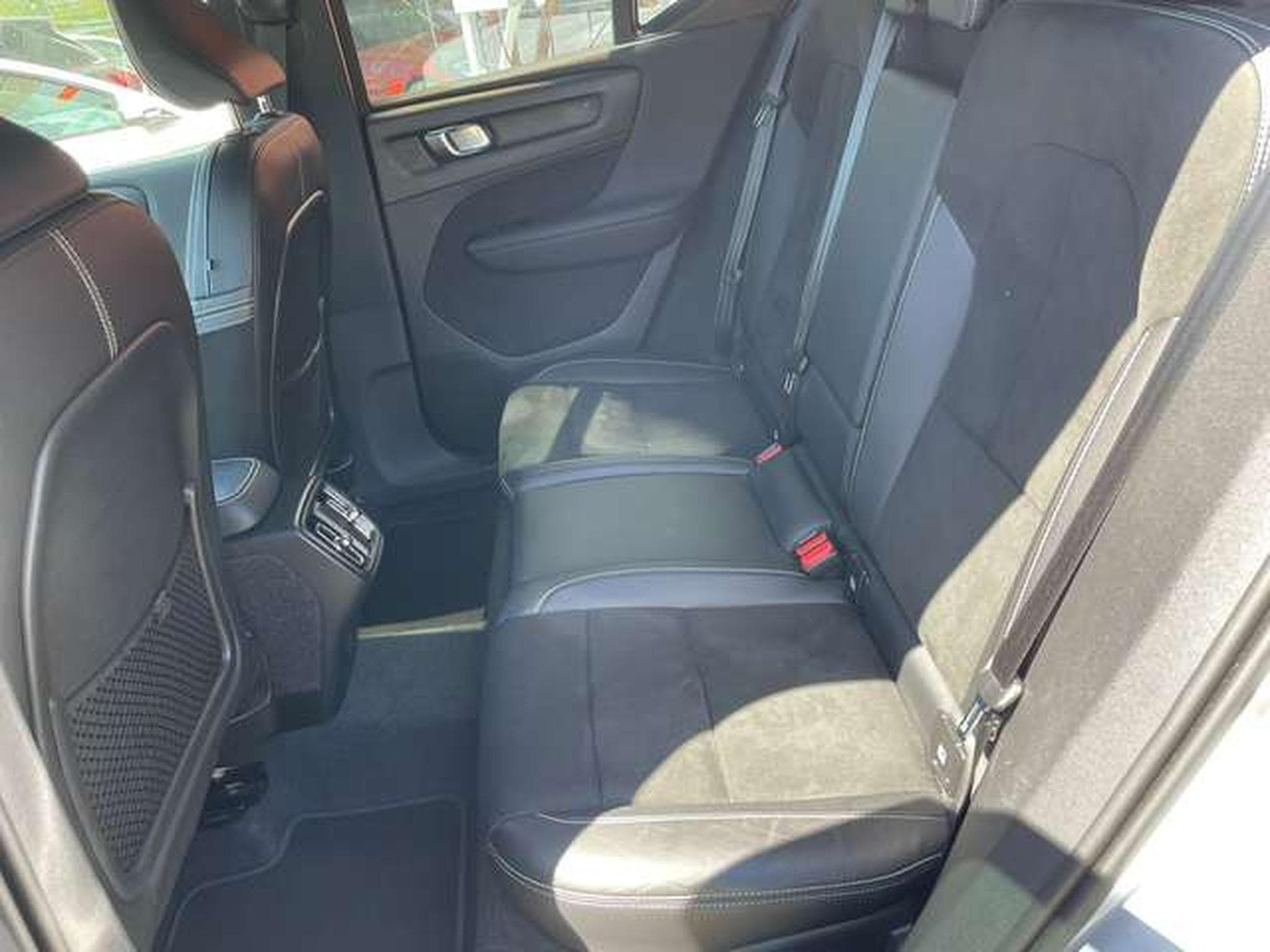 Volvo XC40 T3 Momentum JUSQU'A 35 MOIS DE GARANTIE (2021) - Foto 22