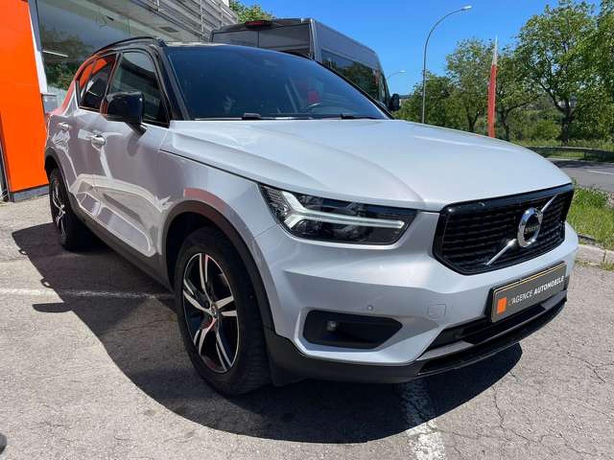 Volvo XC40 T3 Momentum JUSQU'A 35 MOIS DE GARANTIE (2021) - Foto 4