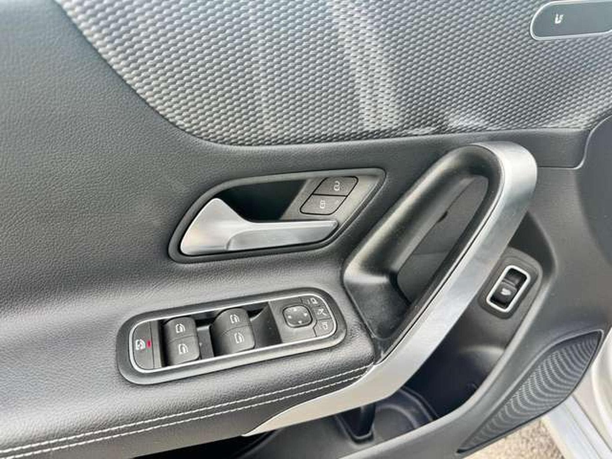Mercedes CLA 180 Progressive Line jusqu'à 48 mois de garantie (2023) - Photo 9