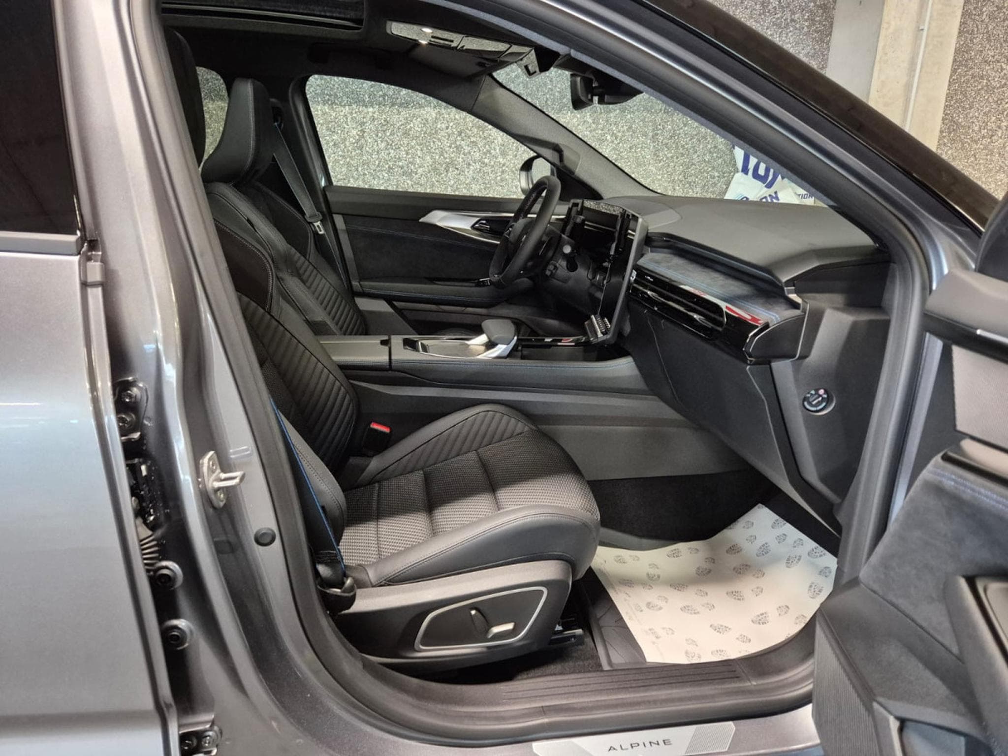Renault Austral HYBRID E-TECH ESPRIT ALPINE FULL PANO NAVI (2026) - Foto 17