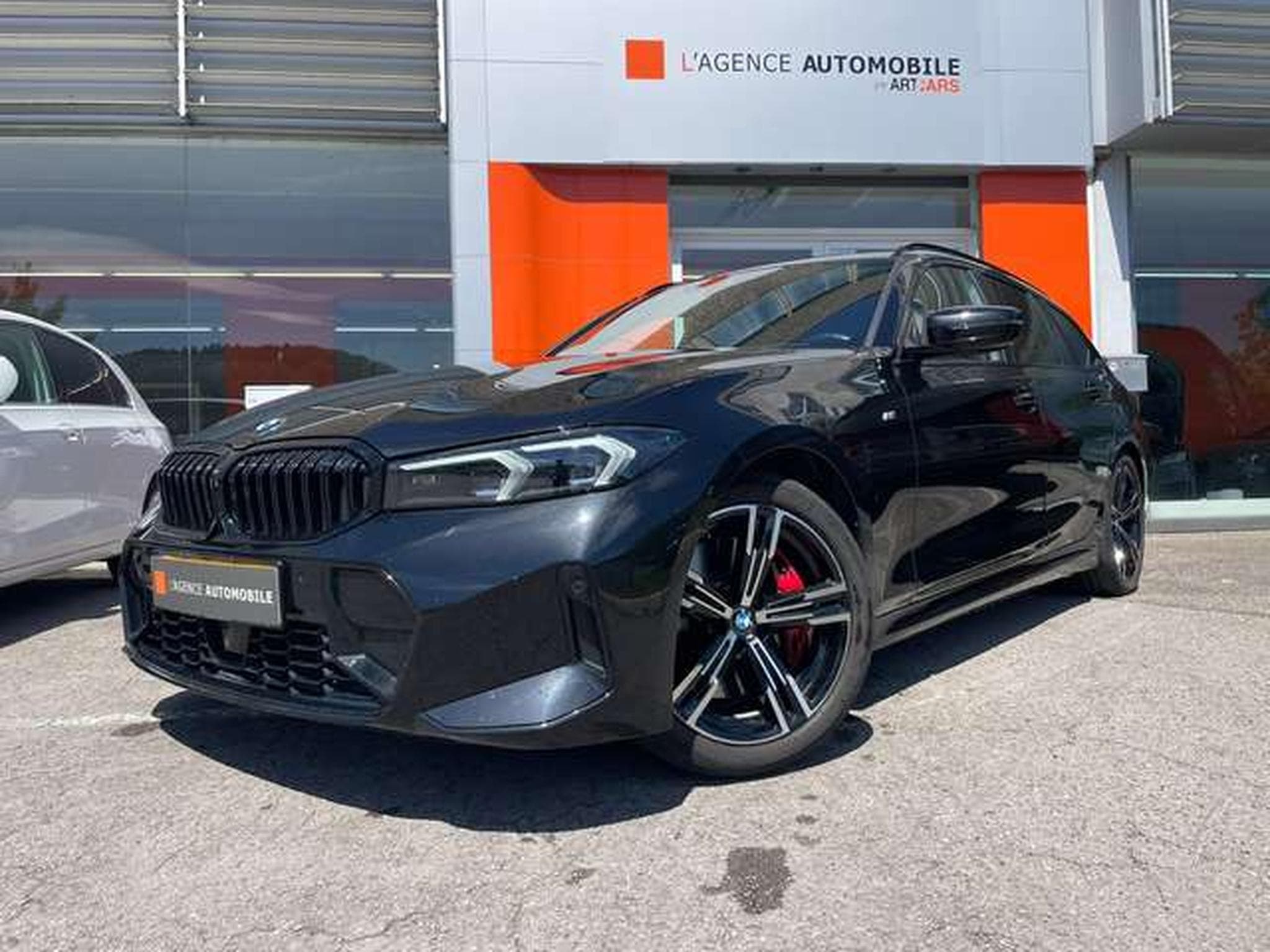 BMW 330 330d Touring Aut. M Sport GARANTIE JUSQU'A 36 MOIS (2024) - Photo 2