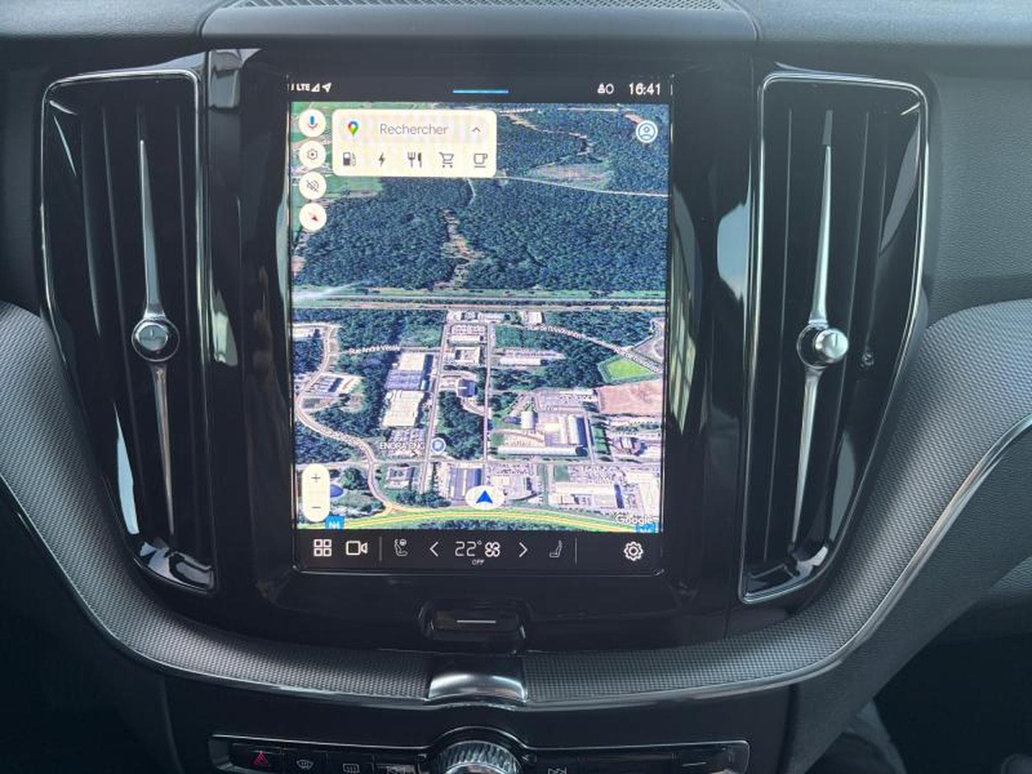 Volvo XC60 T6 Core / Hybride (2025) - Foto 15