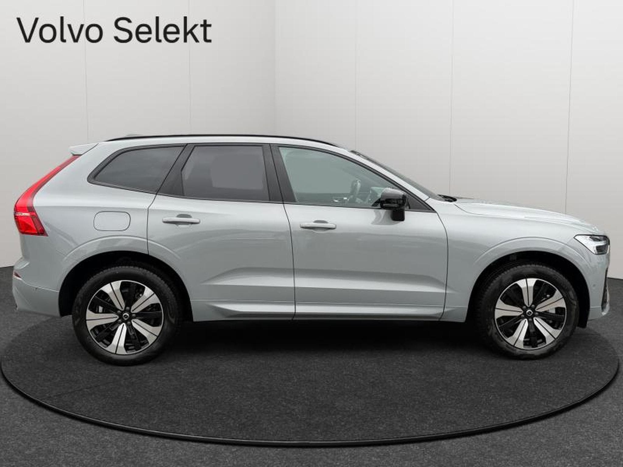 Volvo XC60 T6 Plus Dark / Hybride KIT HIVER INCLUS (2025) - Foto 7
