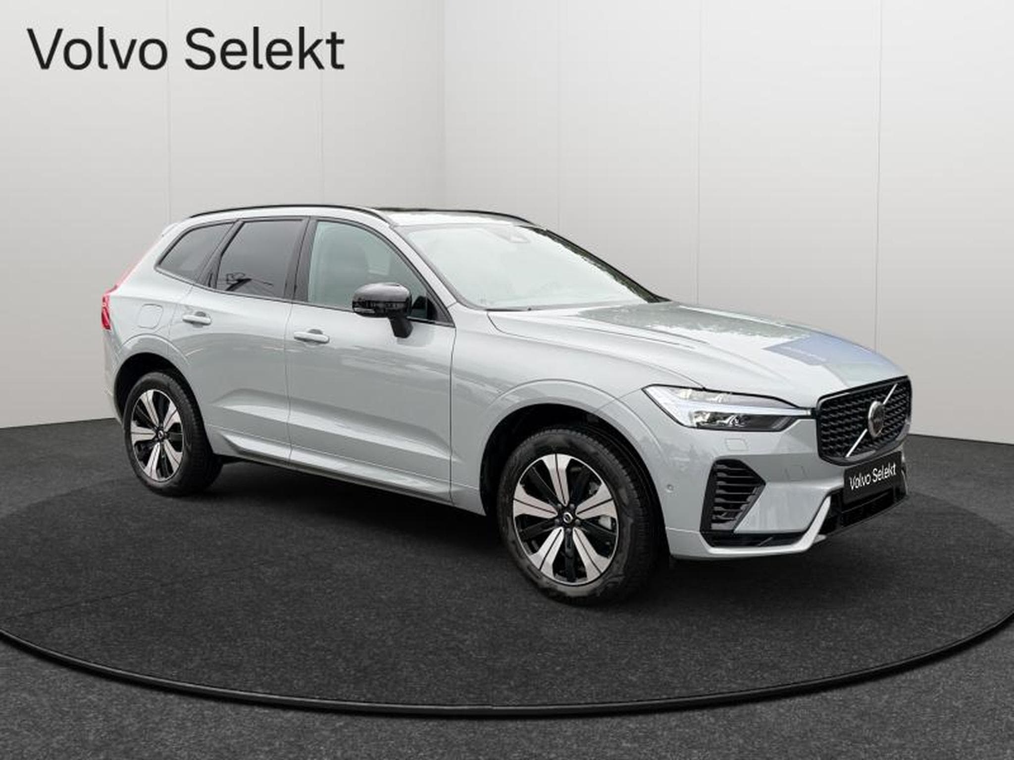 Volvo XC60 T6 Plus Dark / Hybride KIT HIVER INCLUS (2025) - Foto 8