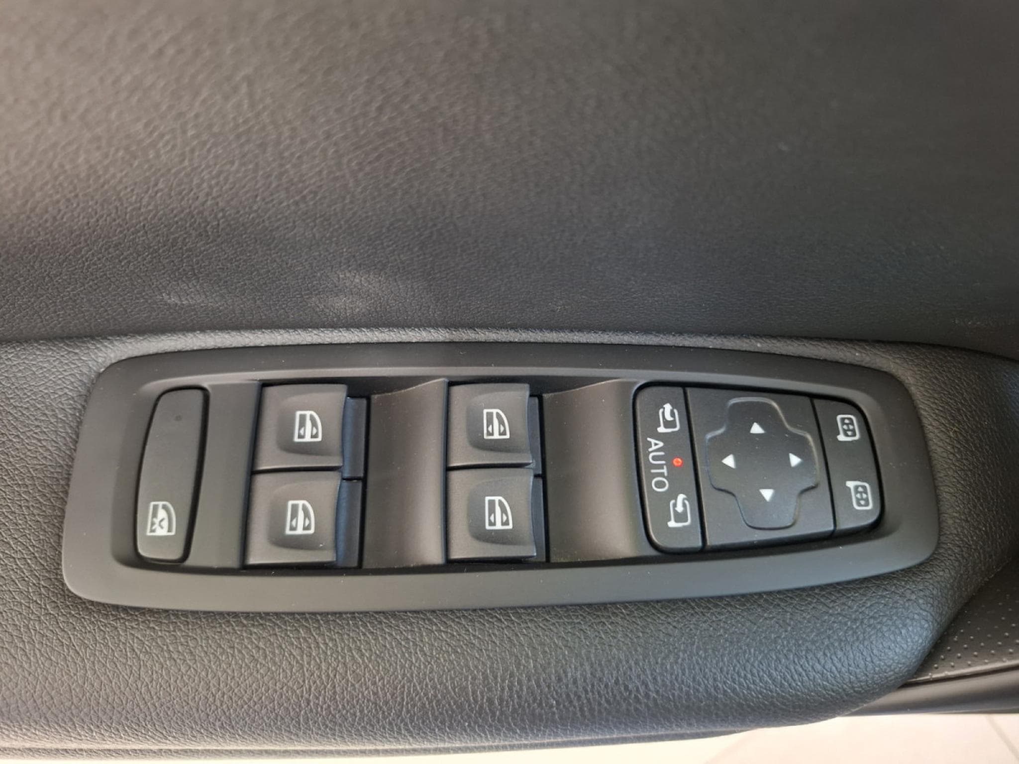 Renault Megane 1.6 DCI 130 BOSE EDITION, 1 HAND, CAMERA, CUIR, DIGITAL COCK (2018) - Foto 14