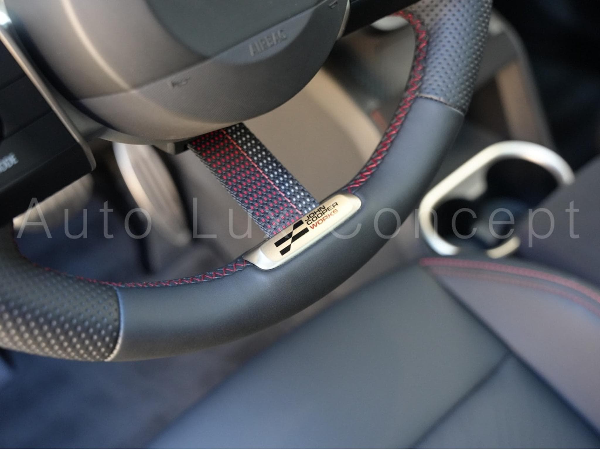 Mini Countryman John Cooper Works ALL4 (2024) - Photo 18