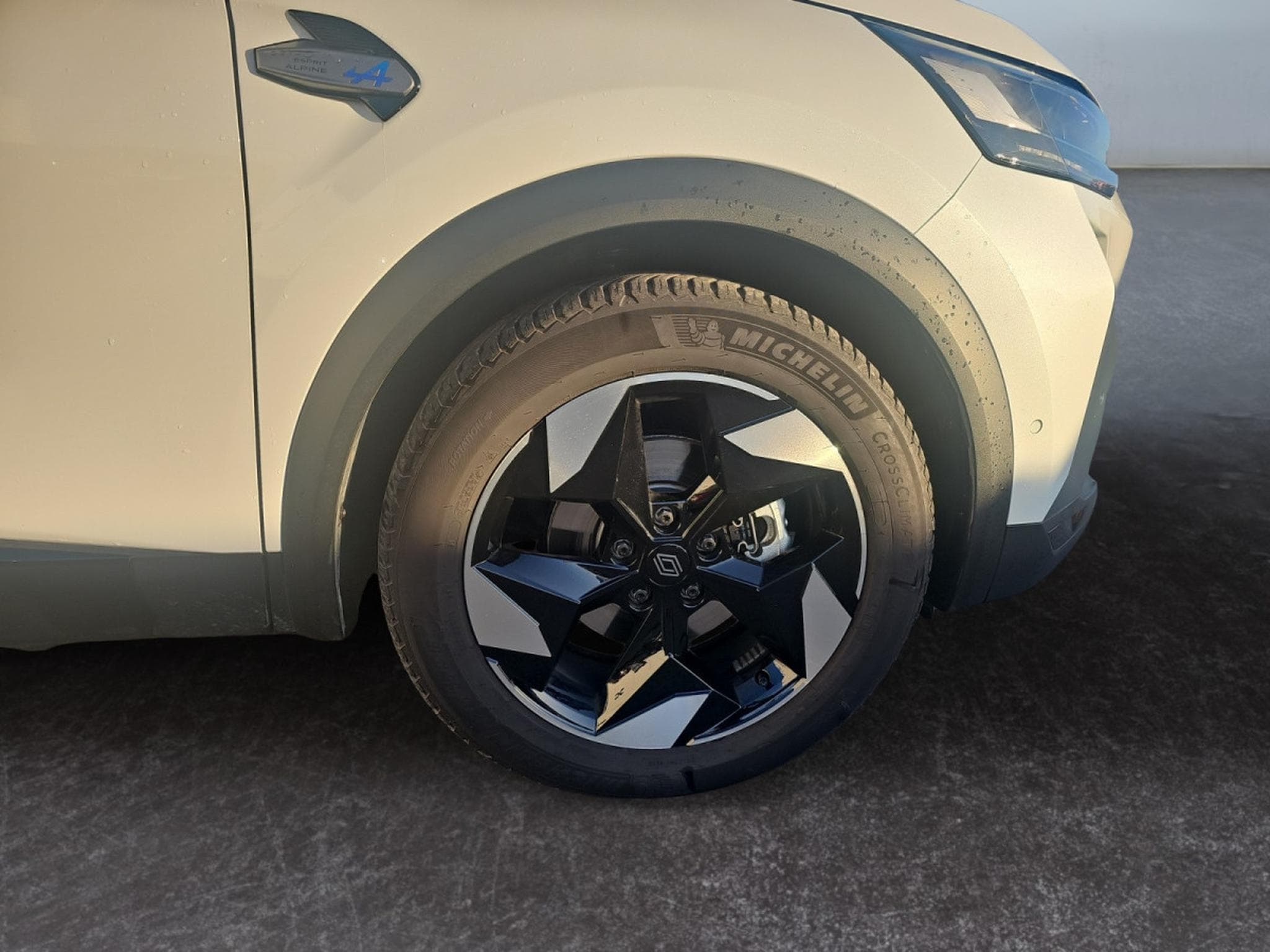 Renault Captur 1.6i Esprit Alpine E-Tech Full Hybrid (2025) - Photo 5