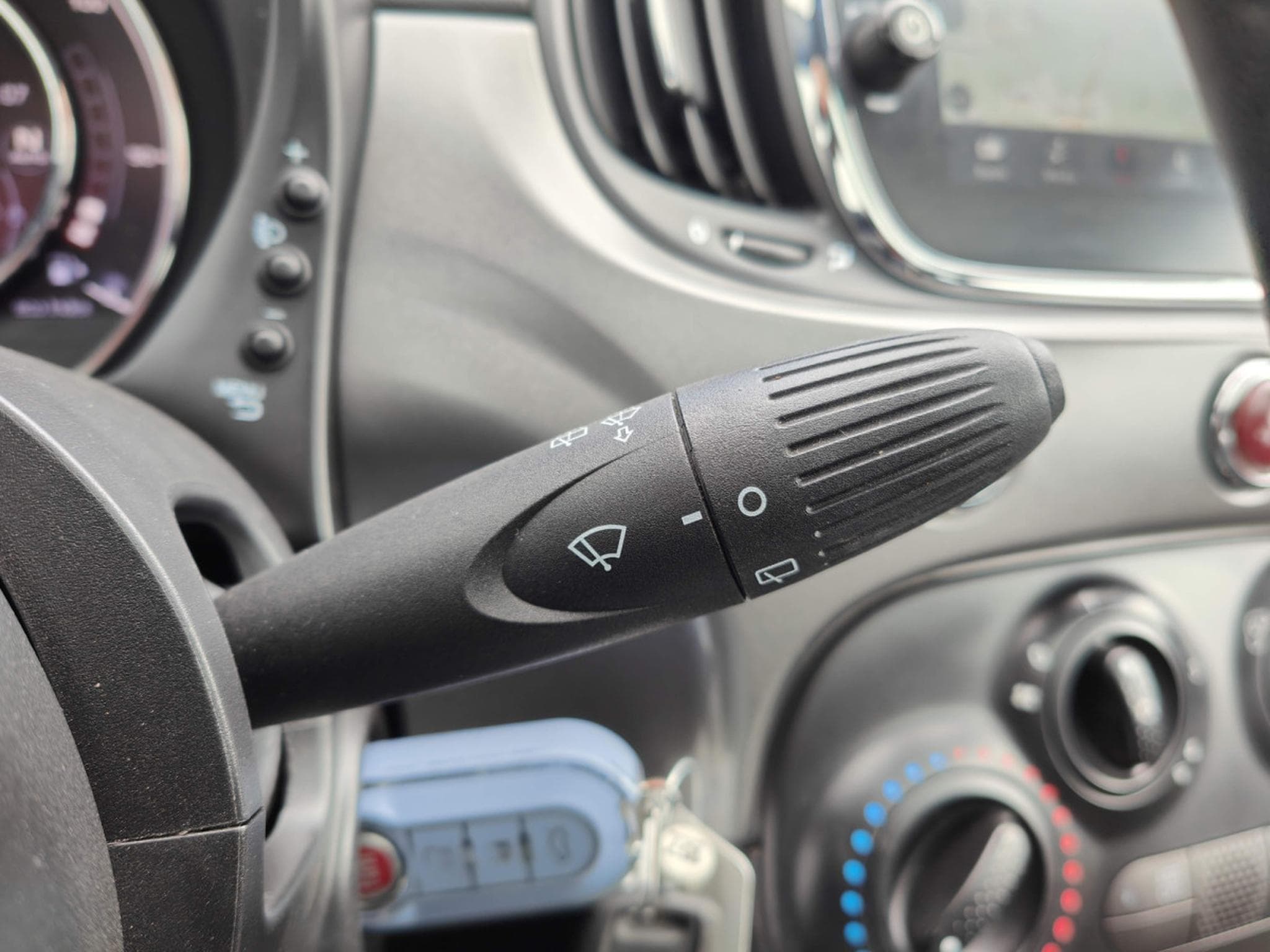 Fiat 500 1.2I GPS CLIM TOIT PANO CRUISE BLUETOOTH (2017) - Foto 13