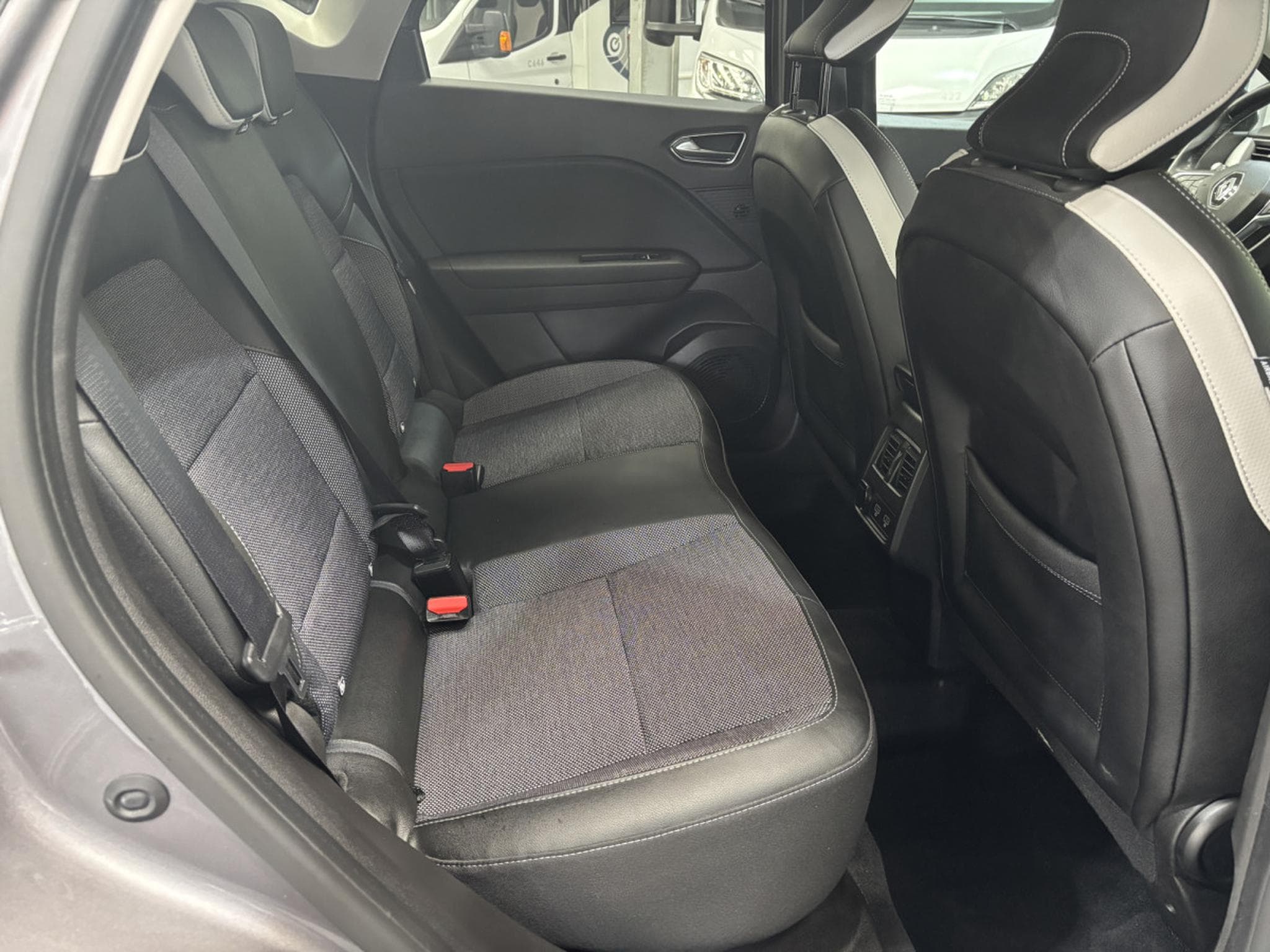 Renault Captur 1.3 TCe INTENS (2020) - Photo 13