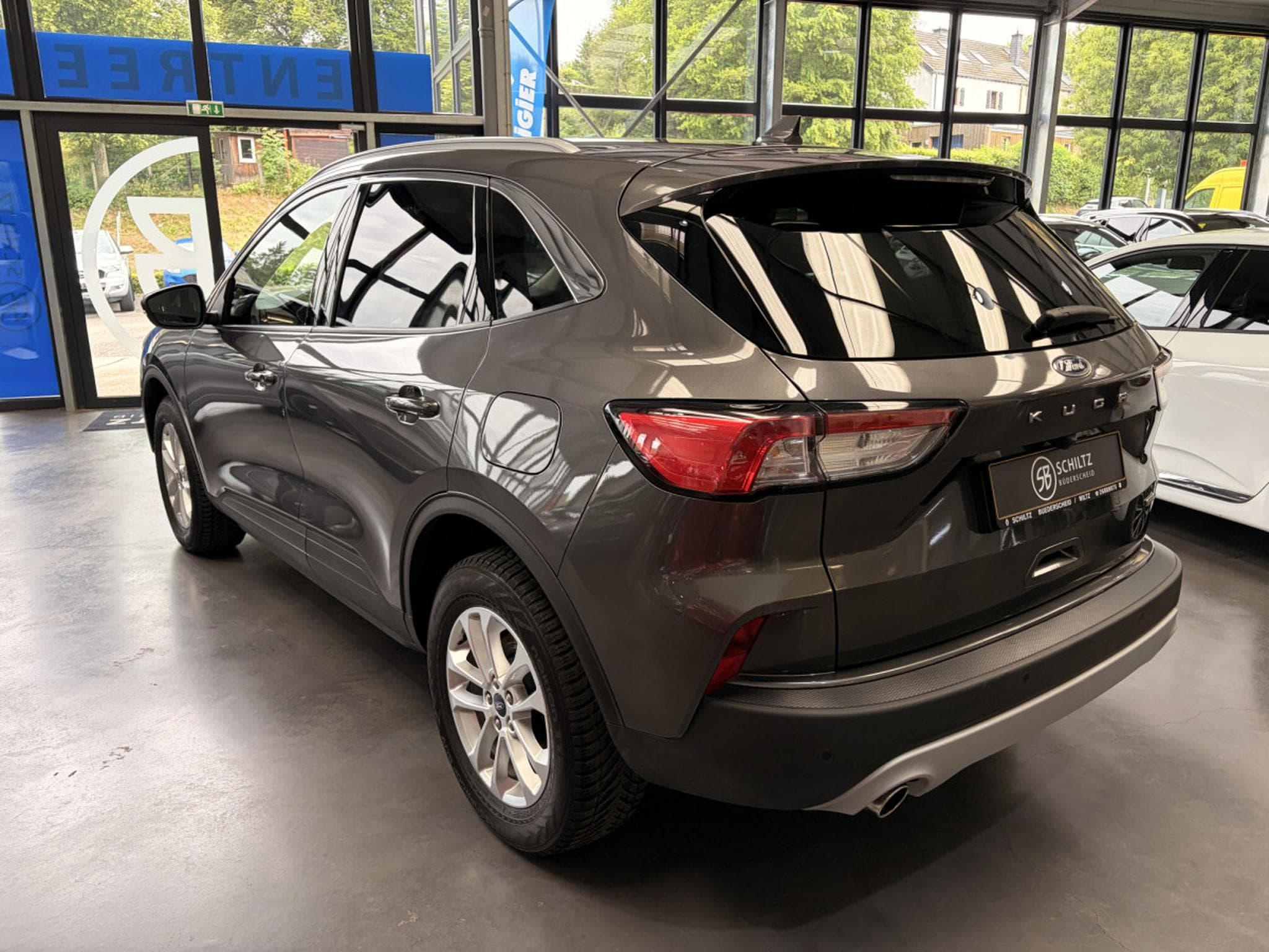 Ford Kuga 2.5 Titanium Hybrid (2022) - Photo 5