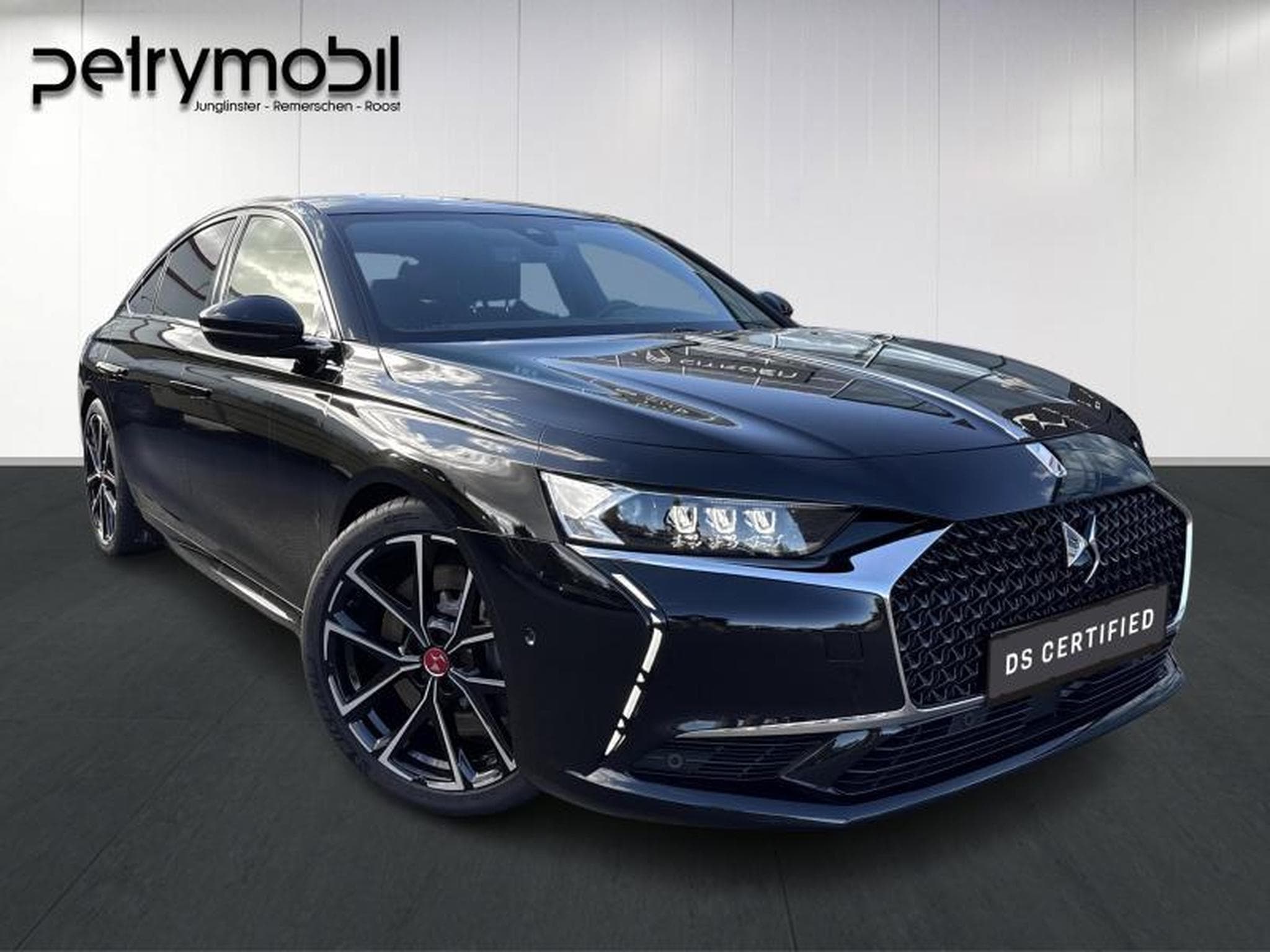 DS Automobiles DS9 9 Performance Line + (2024) - Photo 3