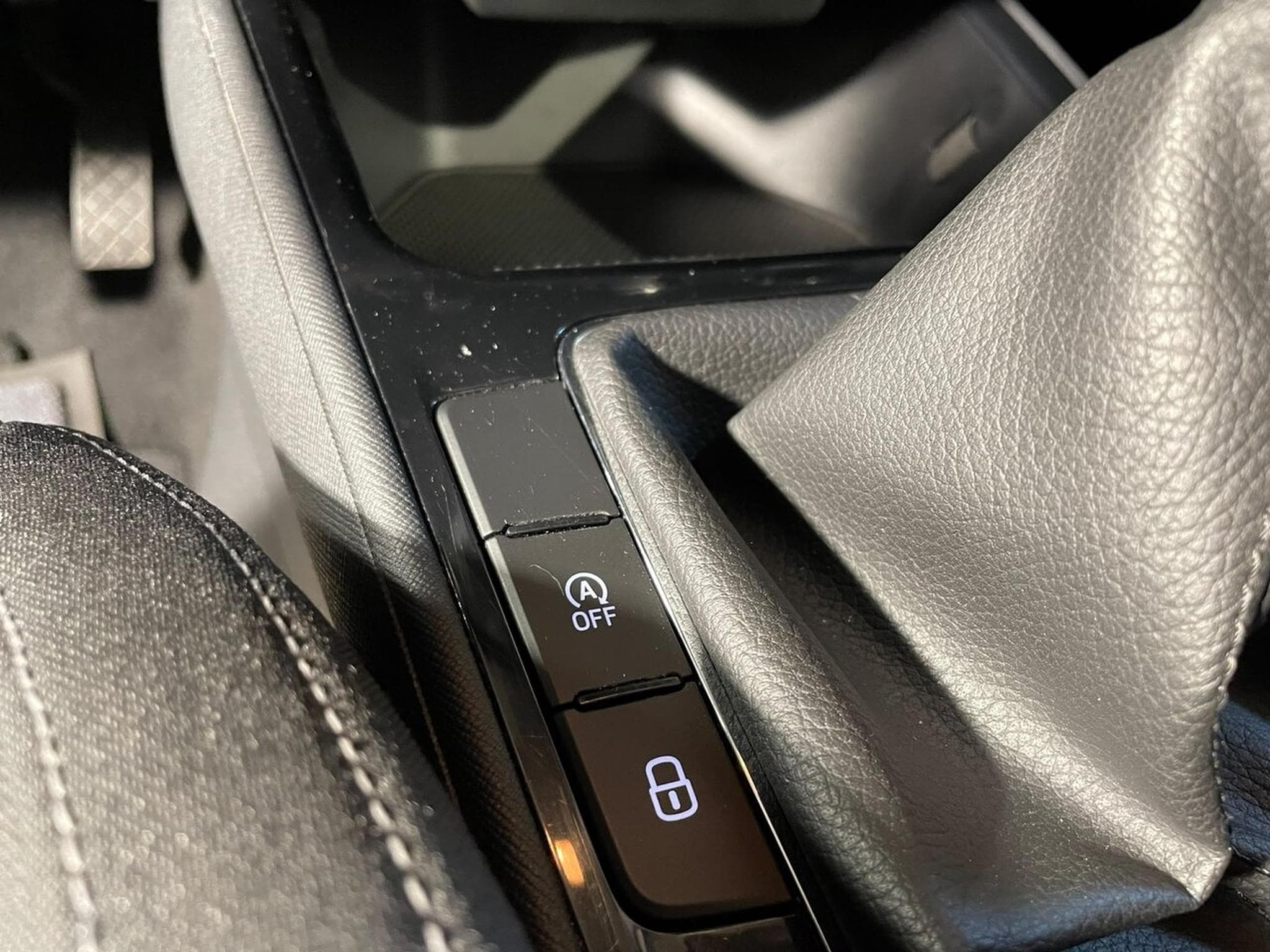 Skoda Fabia 1.0 TSI 95 AMBITION GPS CARPLAY (2022) - Photo 5
