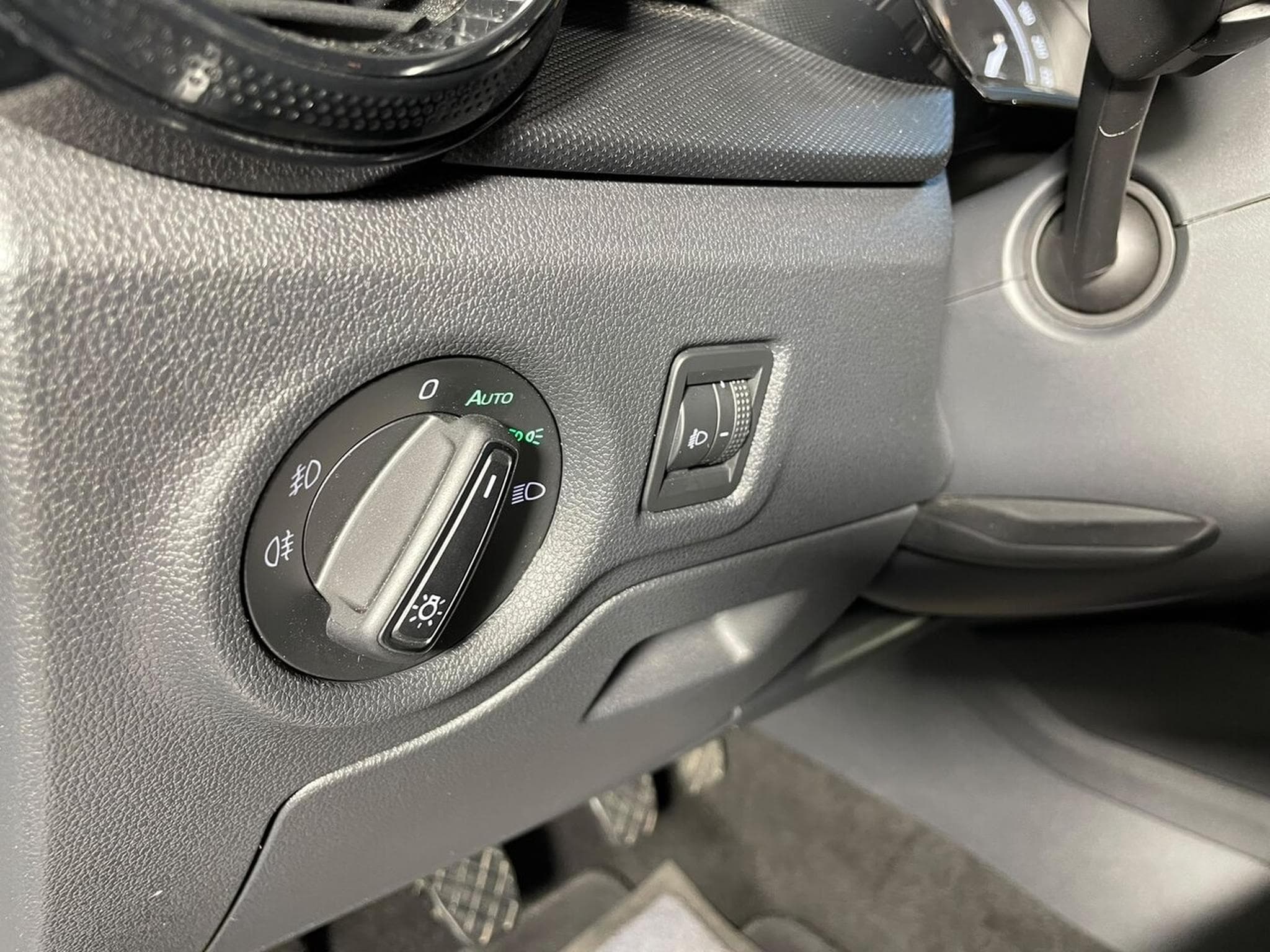 Skoda Fabia 1.0 TSI 95 AMBITION GPS CARPLAY (2022) - Photo 8