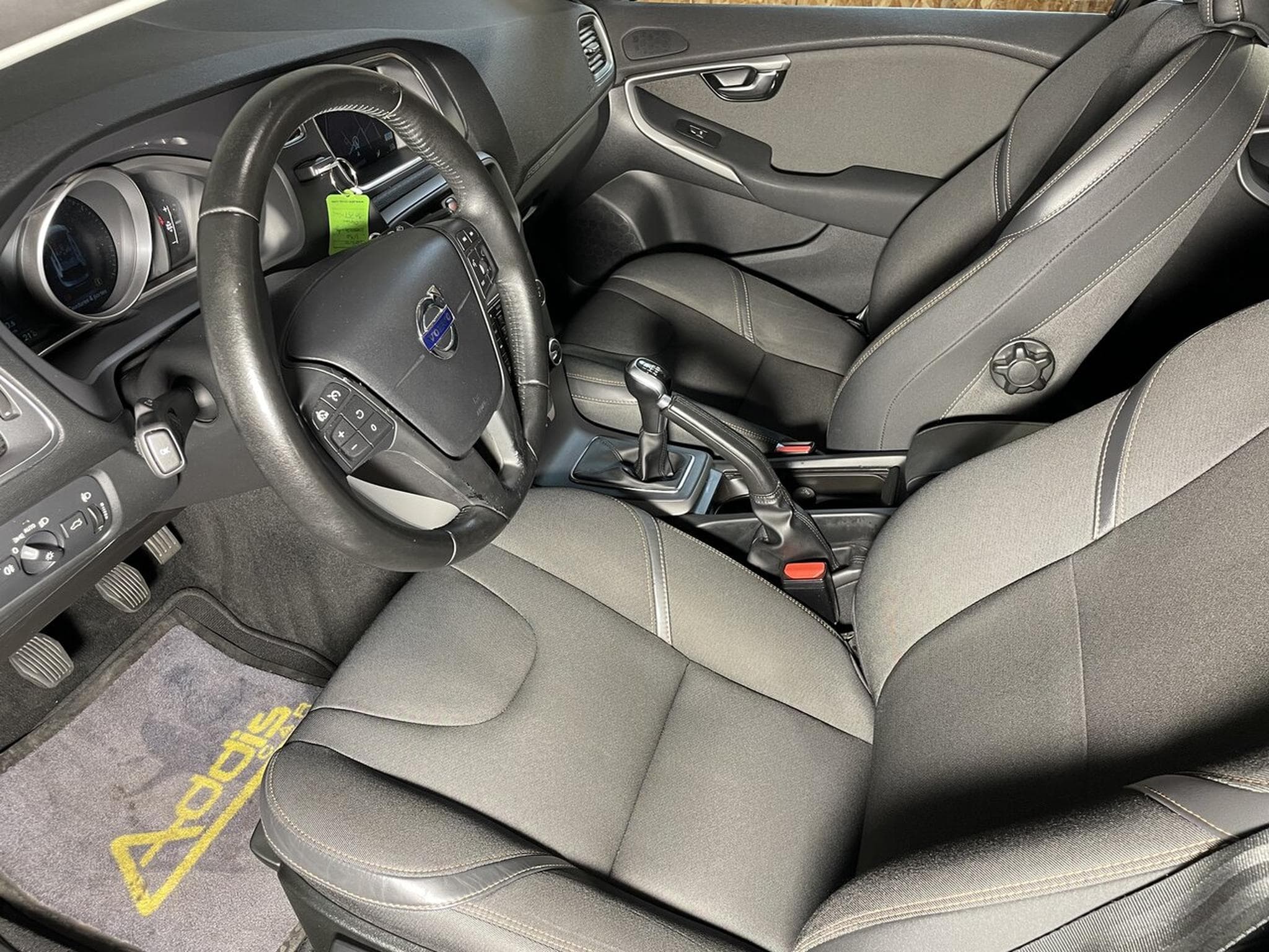 Volvo V40 2.0 D3 150 CV CROSS COUNTRY GPS BLUETOOTH (2015) - Foto 8