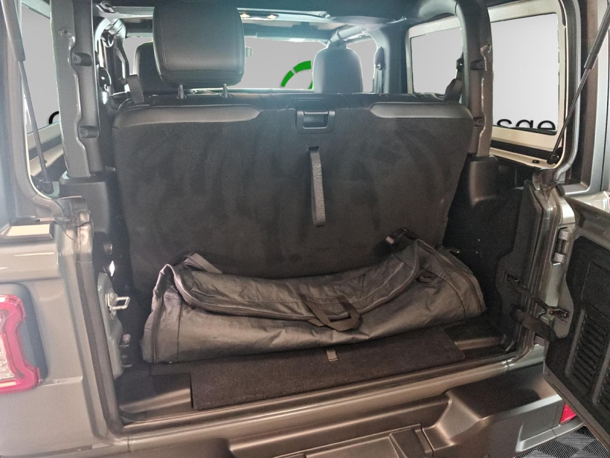 Jeep Wrangler RUBICON 2.0 T-GDI (2018) - Photo 9