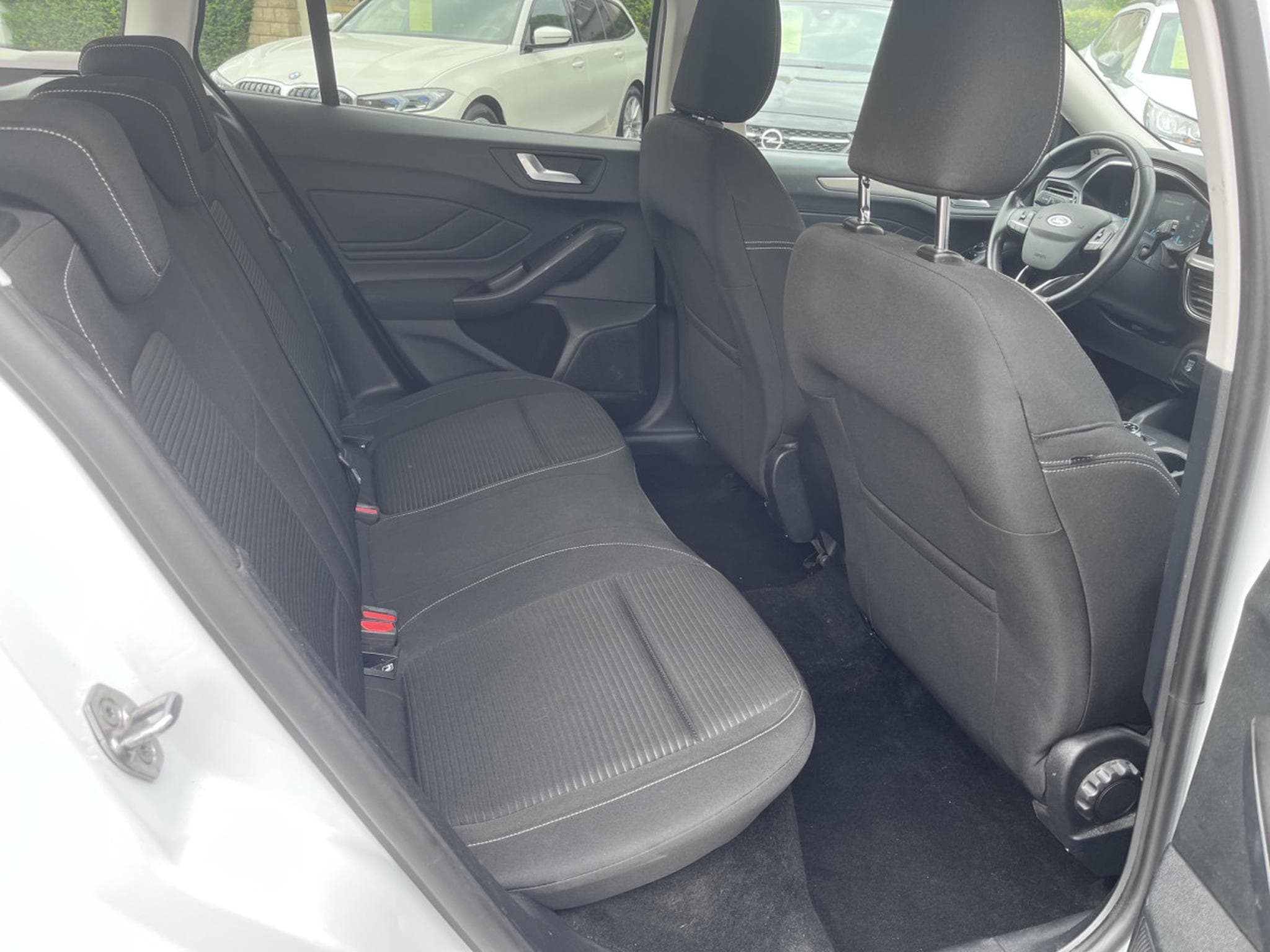 Ford Focus Focus Turnier 1.5 EcoBlue Aut.*LED 2xPDC*DAB*Winterpack (2023) - Photo 10