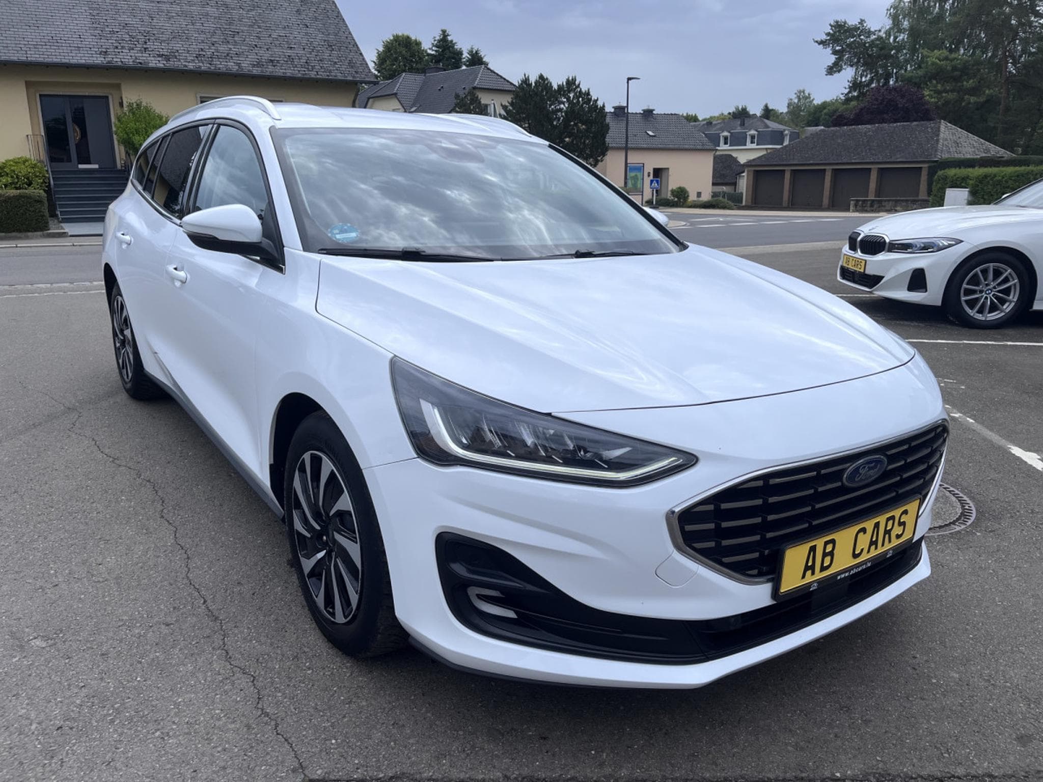 Ford Focus Focus Turnier 1.5 EcoBlue Aut.*LED 2xPDC*DAB*Winterpack (2023) - Photo 3
