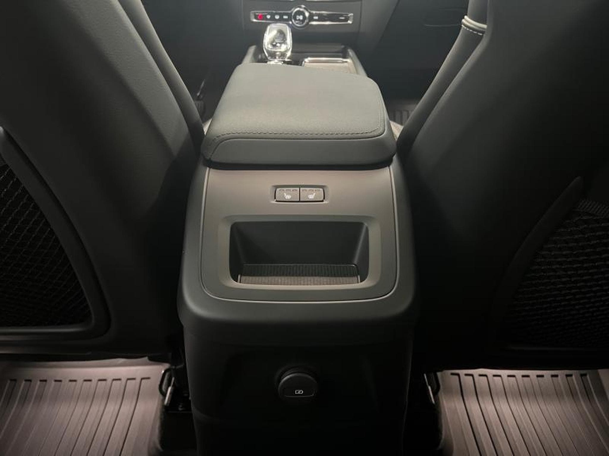 Volvo XC60 Polestar (2025) - Photo 15