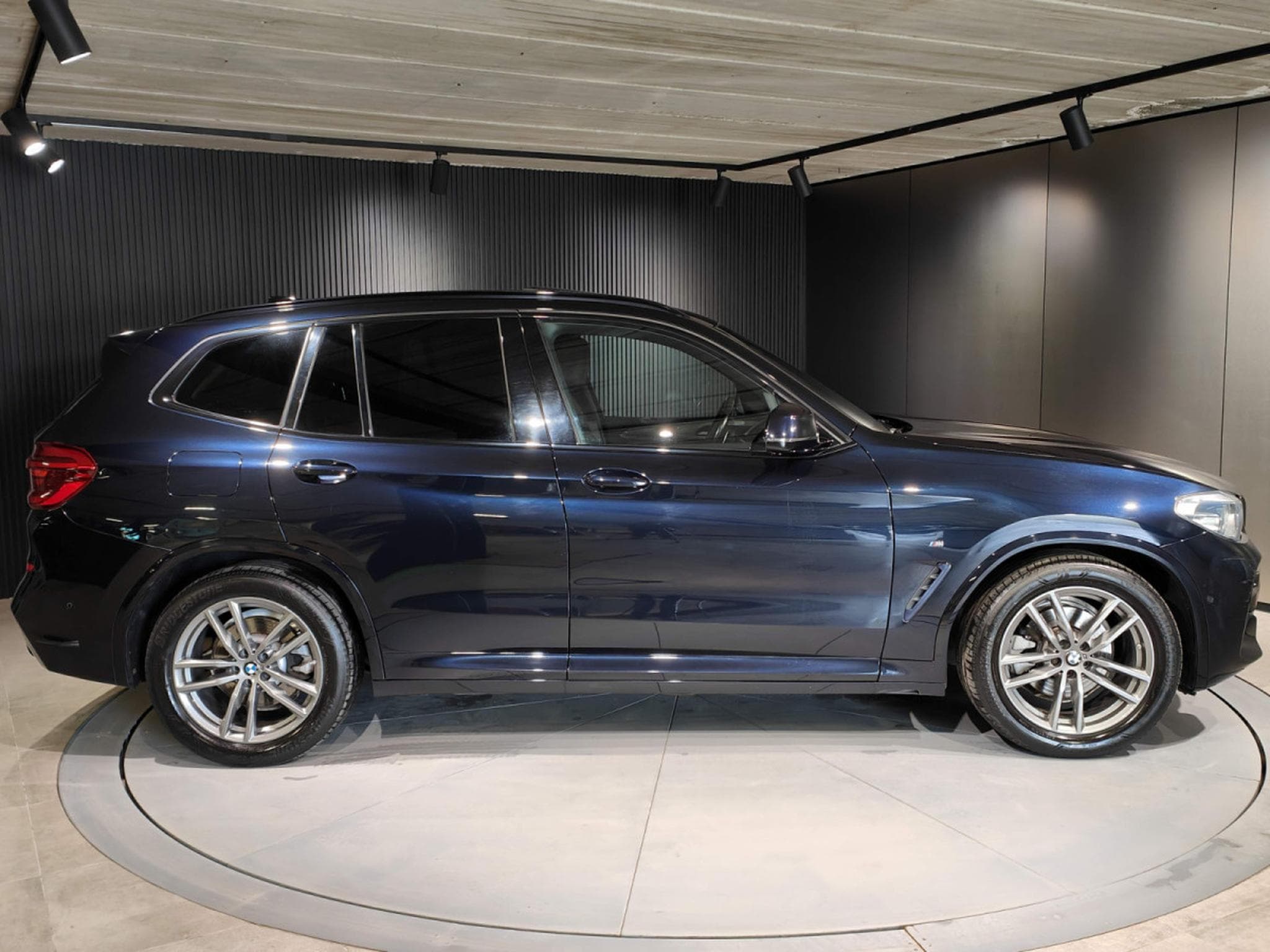 BMW X3 18D SDRIVE PACK M GPS CAMERA CARPLAY TOIT PANO OUVRANT (2021) - Photo 2
