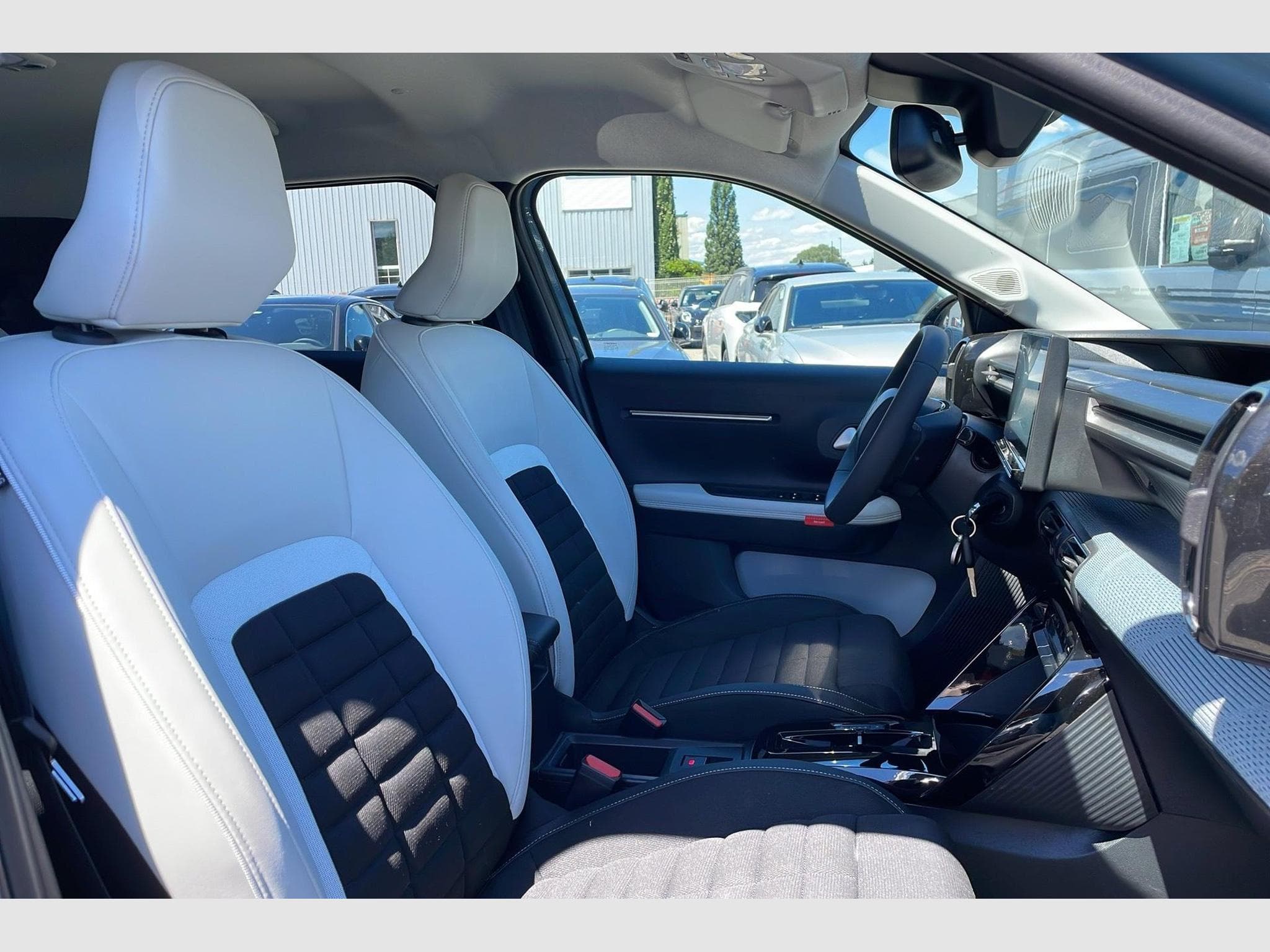 CitroëN C3 Aircross Nouveau Hybride 145 e-DCS6 Max (2025) - Photo 9