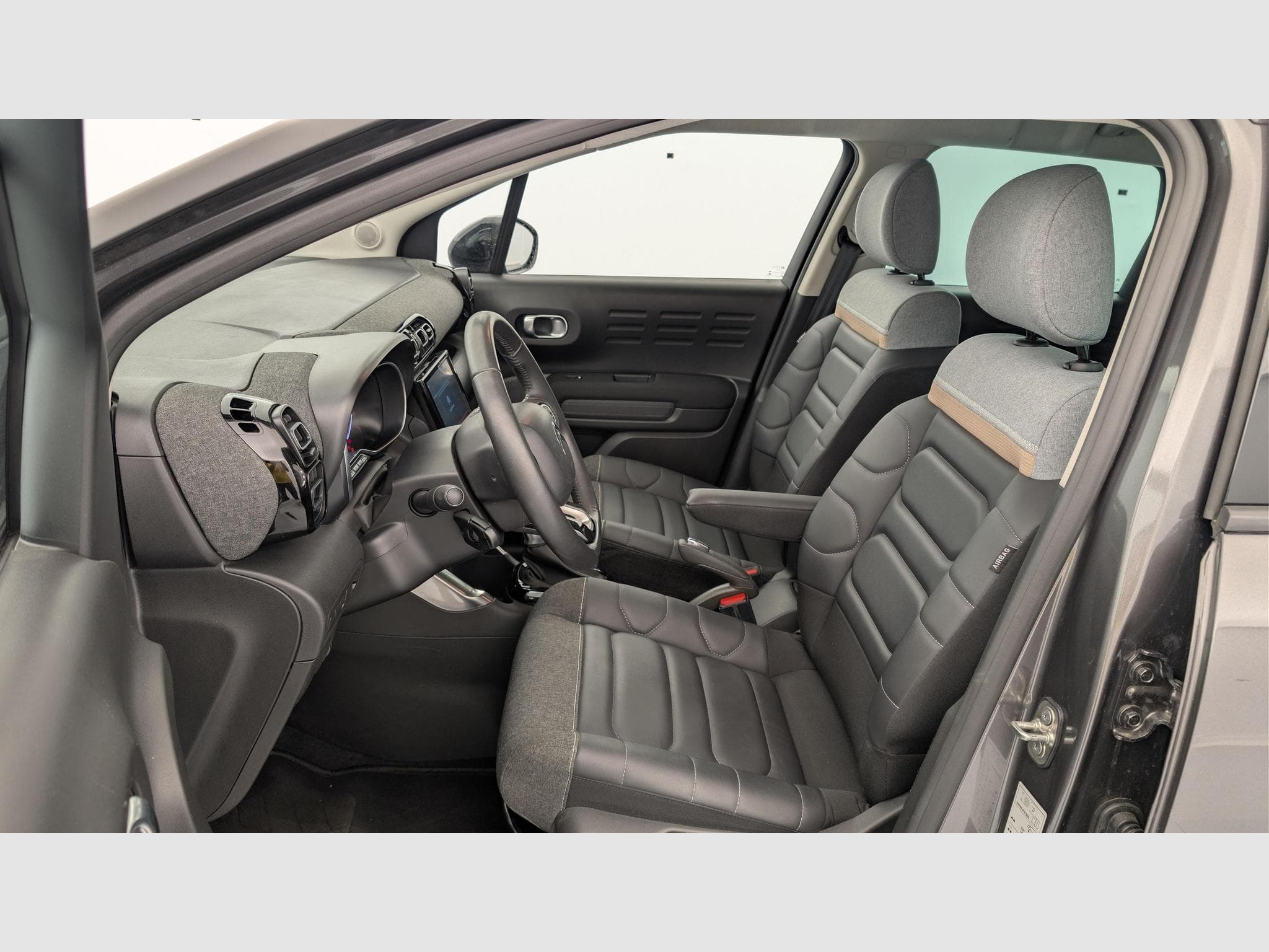 CitroëN C3 Aircross PureTech 130 S&S EAT6 Shine (2022) - Photo 16