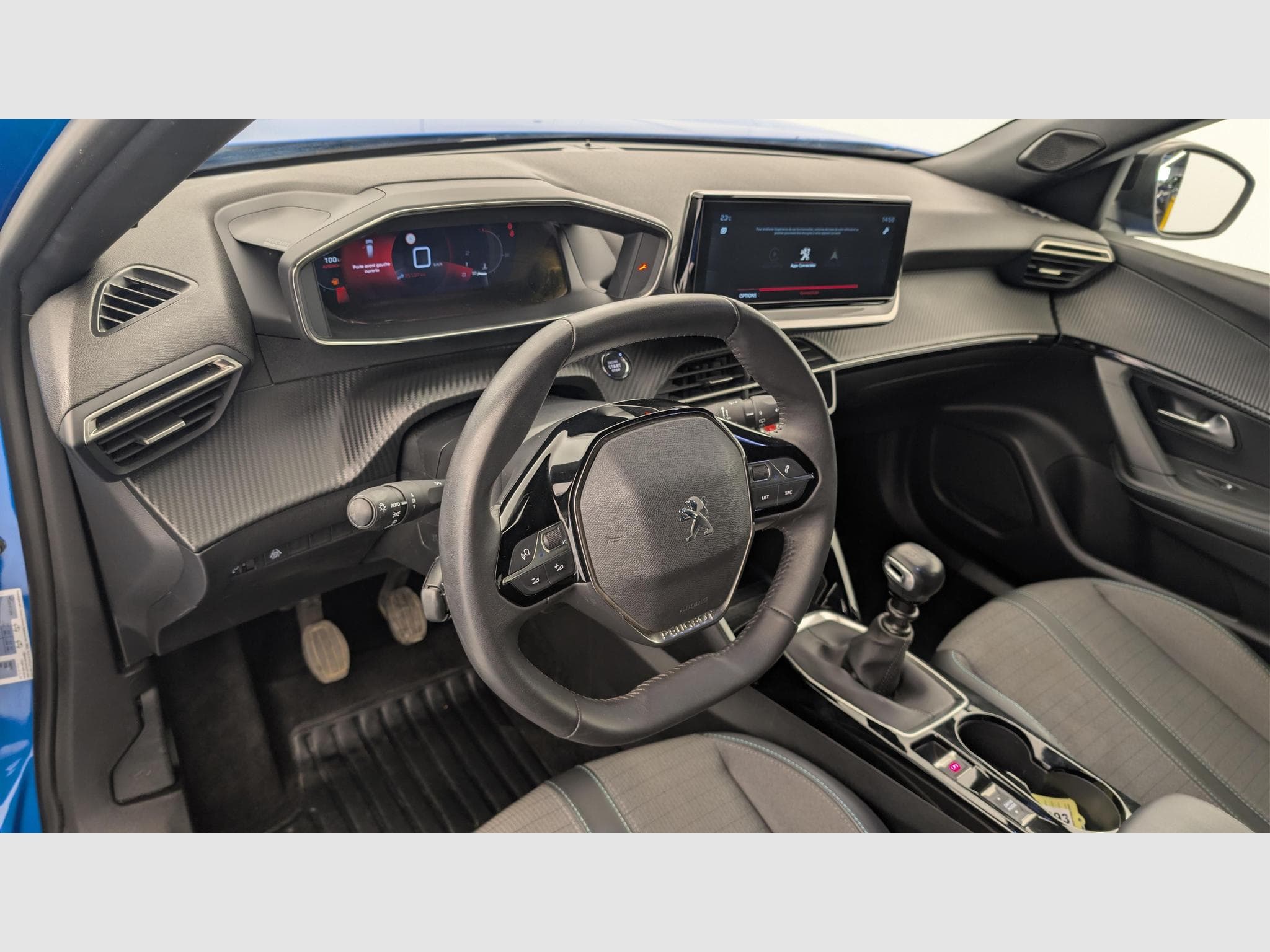 Peugeot 2008 PureTech 130 S&S BVM6 Allure Pack (2023) - Photo 15