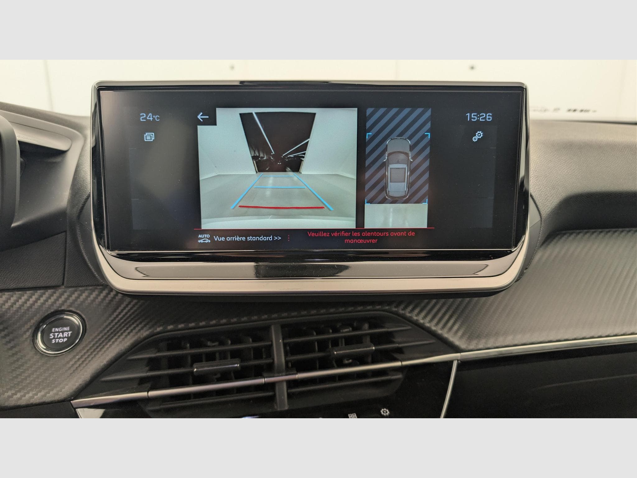 Peugeot 2008 PureTech 130 S&S BVM6 Allure Pack (2023) - Photo 19