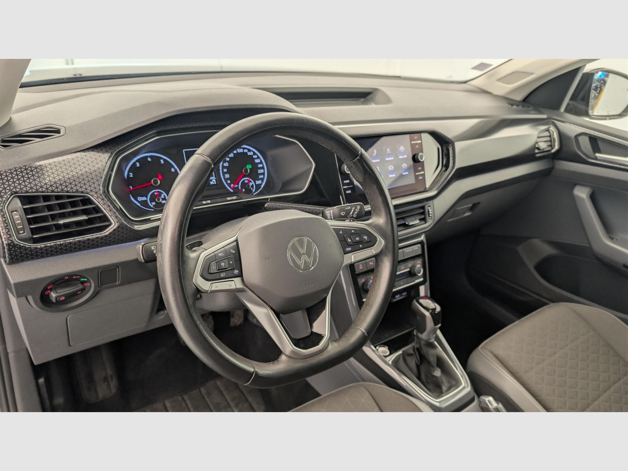 VW T-cross 1.0 TSI 110 Start/Stop DSG7 R-Line (2020) - Photo 15