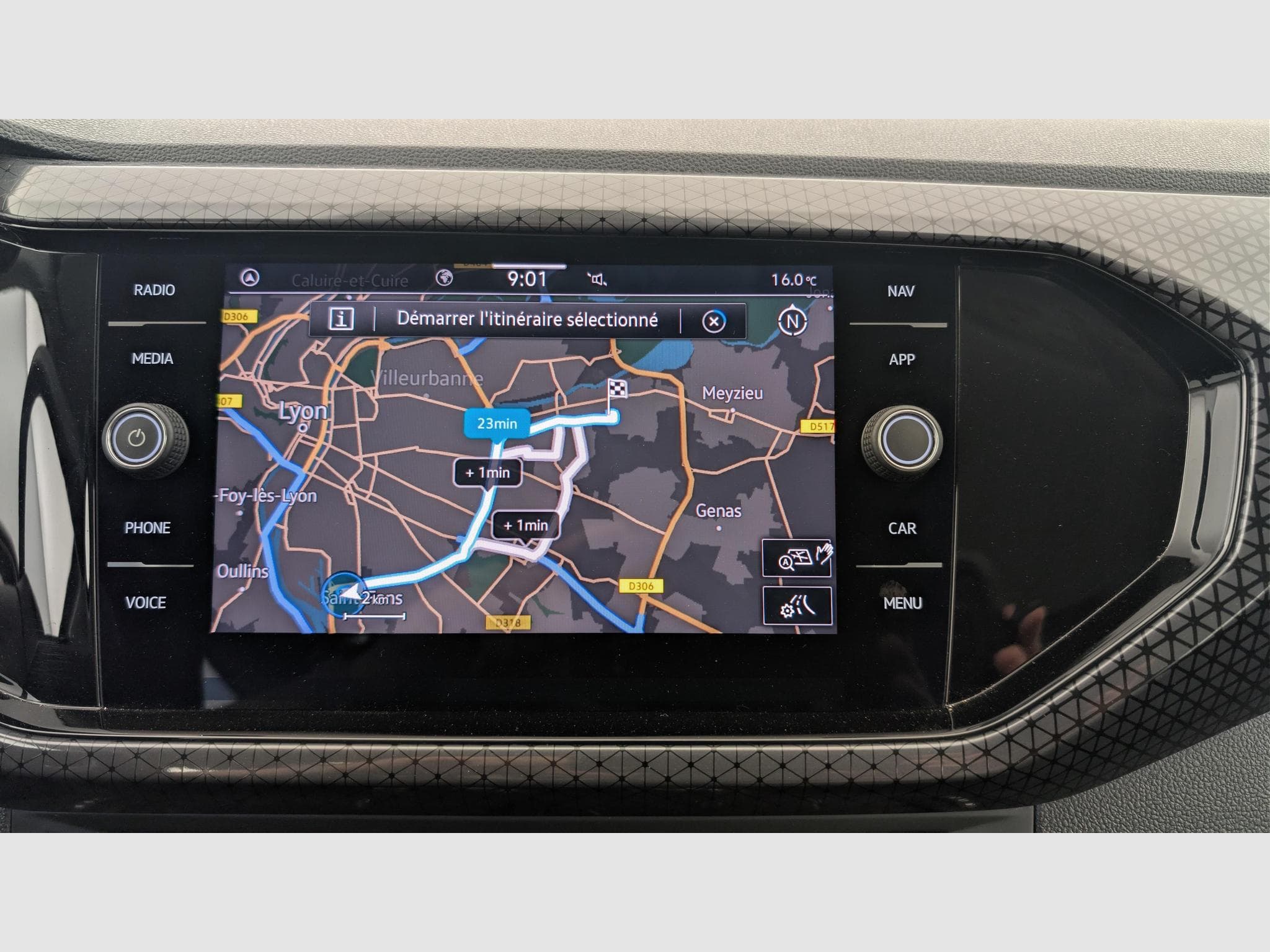 VW T-cross 1.0 TSI 110 Start/Stop DSG7 R-Line (2020) - Photo 18