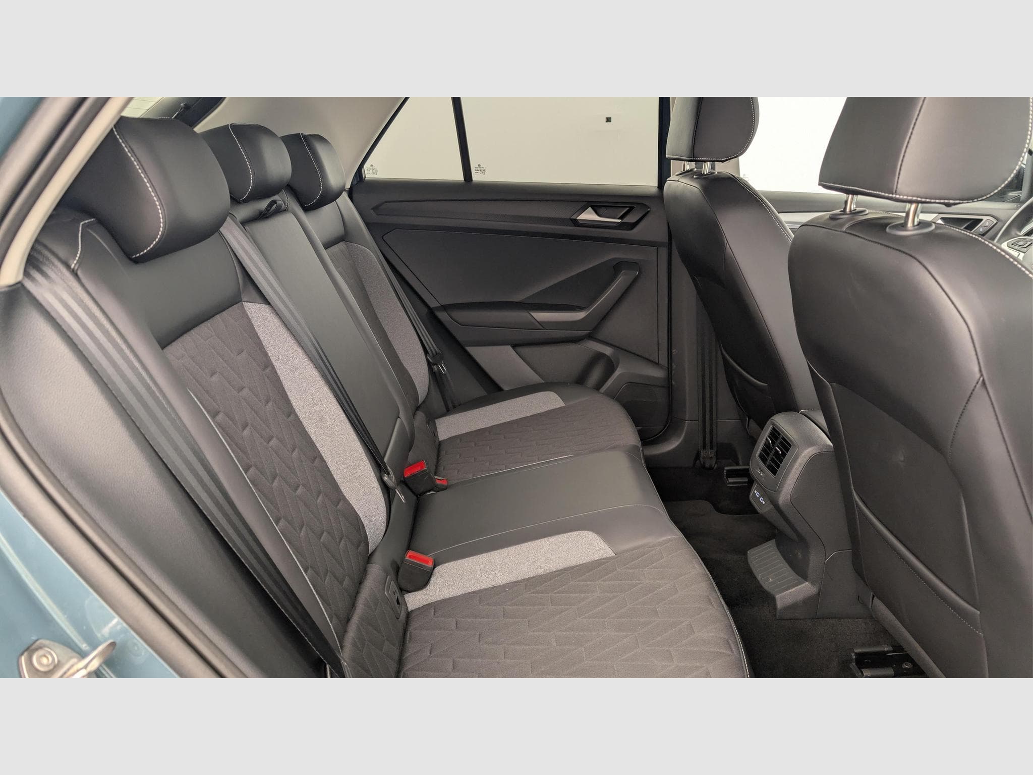 VW T-Roc 2.0 TDI 150 Start/Stop DSG7 Life Plus (2024) - Photo 10