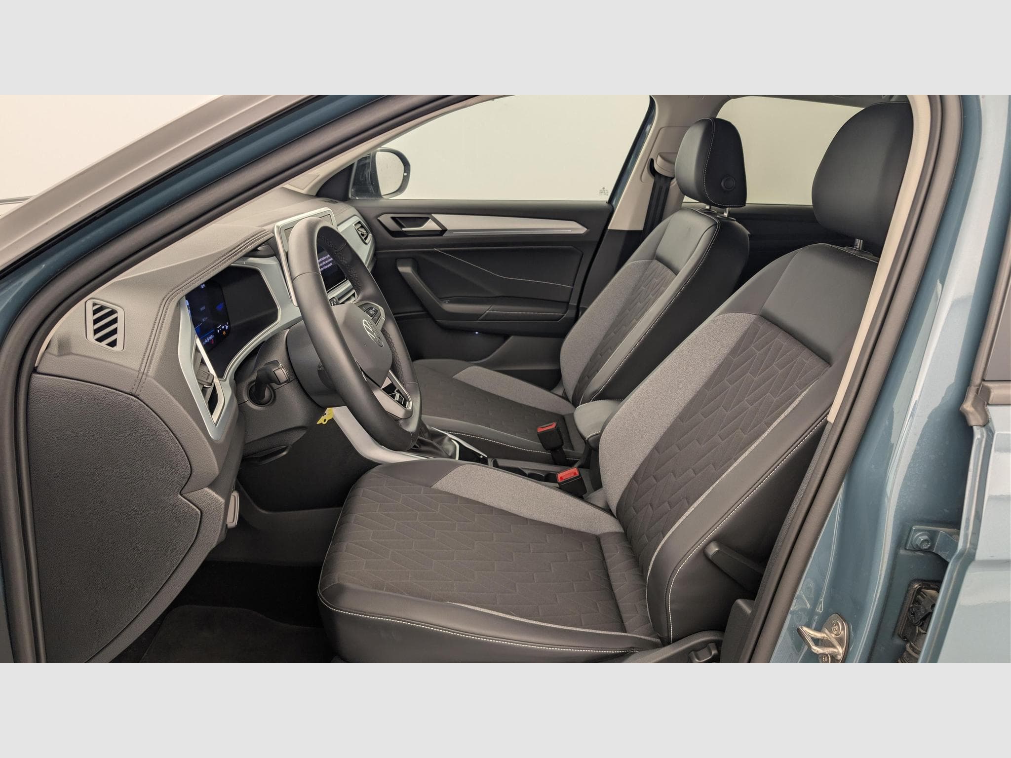 VW T-Roc 2.0 TDI 150 Start/Stop DSG7 Life Plus (2024) - Photo 16